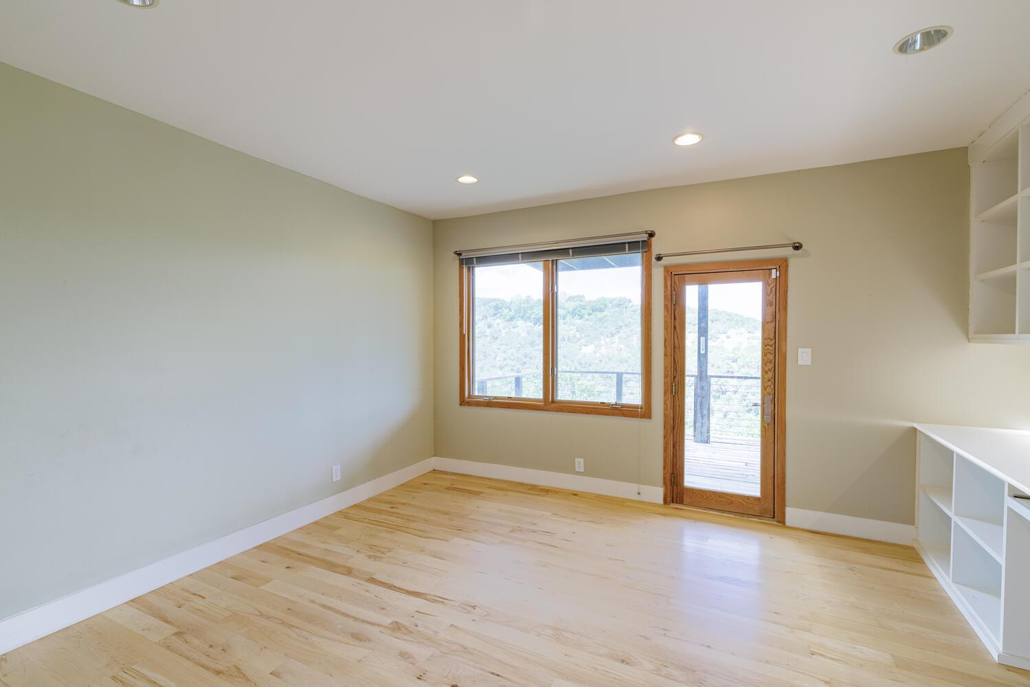 918 Terrace Mountain Dr, West Lake Hills, TX 78746