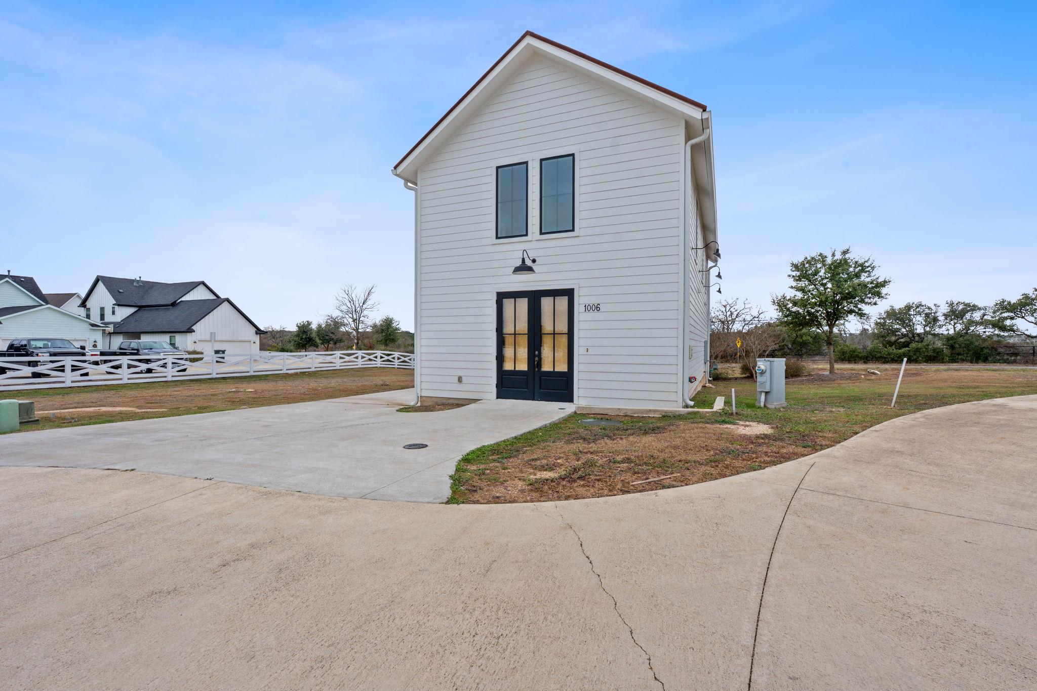 1006 Frost Ave, Driftwood, TX 78619