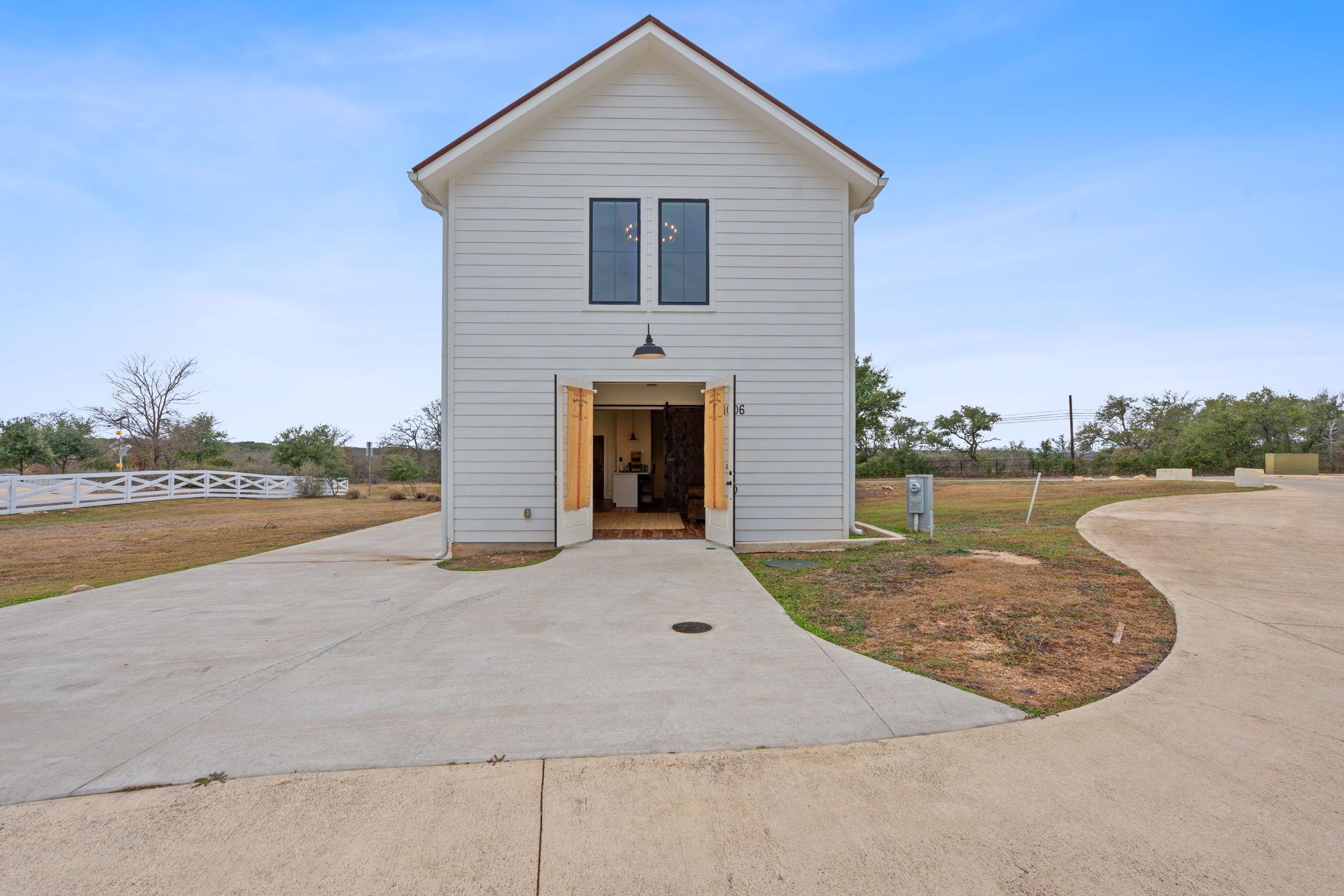 1006 Frost Ave, Driftwood, TX 78619