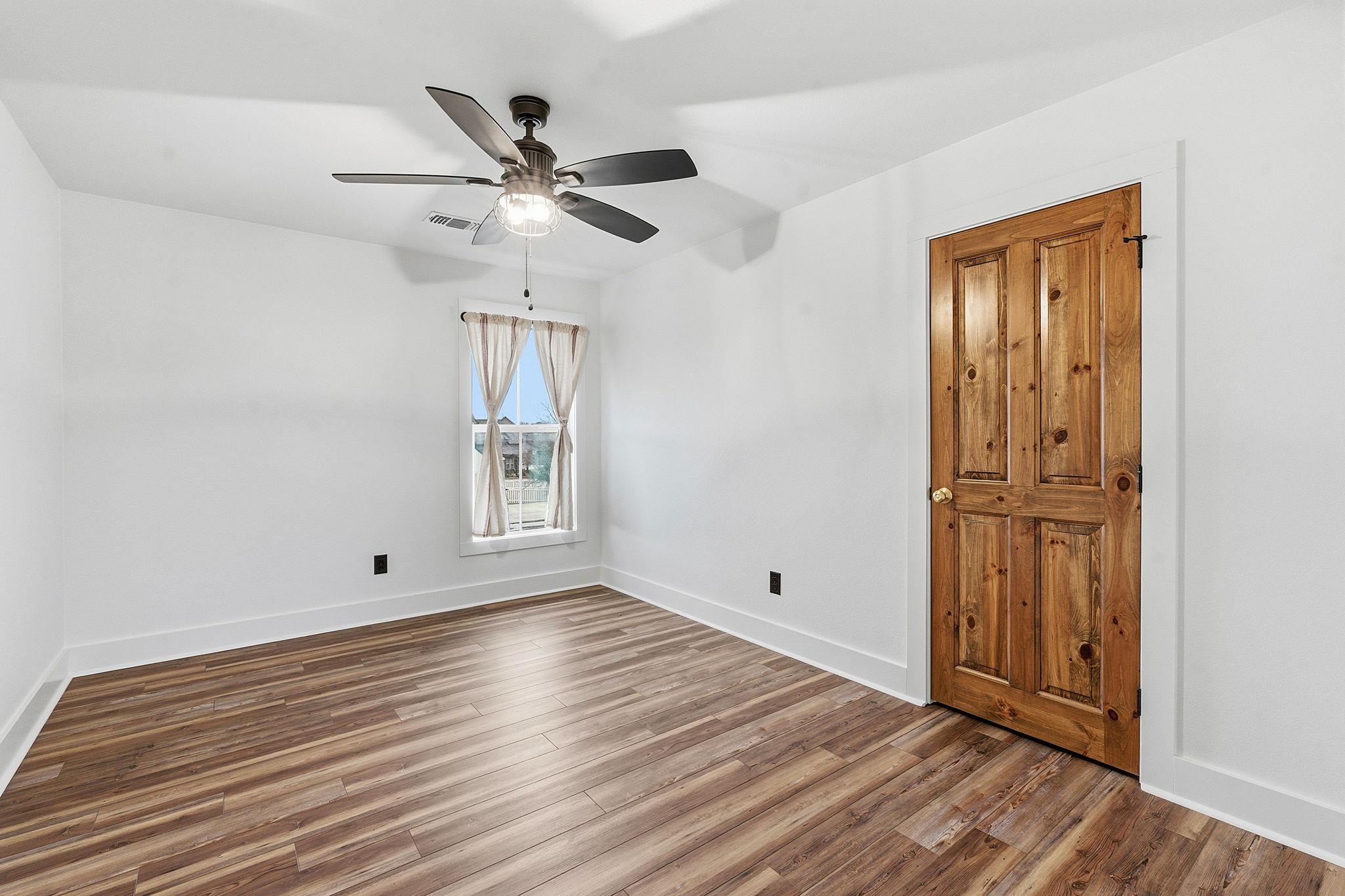 1006 Frost Ave, Driftwood, TX 78619