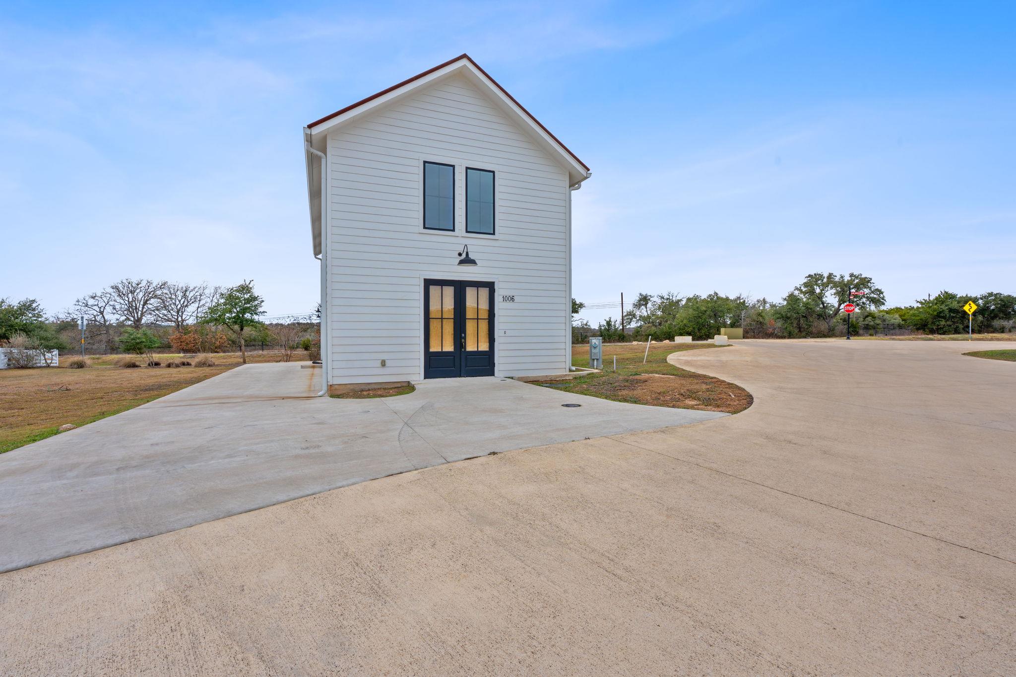 1006 Frost Ave, Driftwood, TX 78619