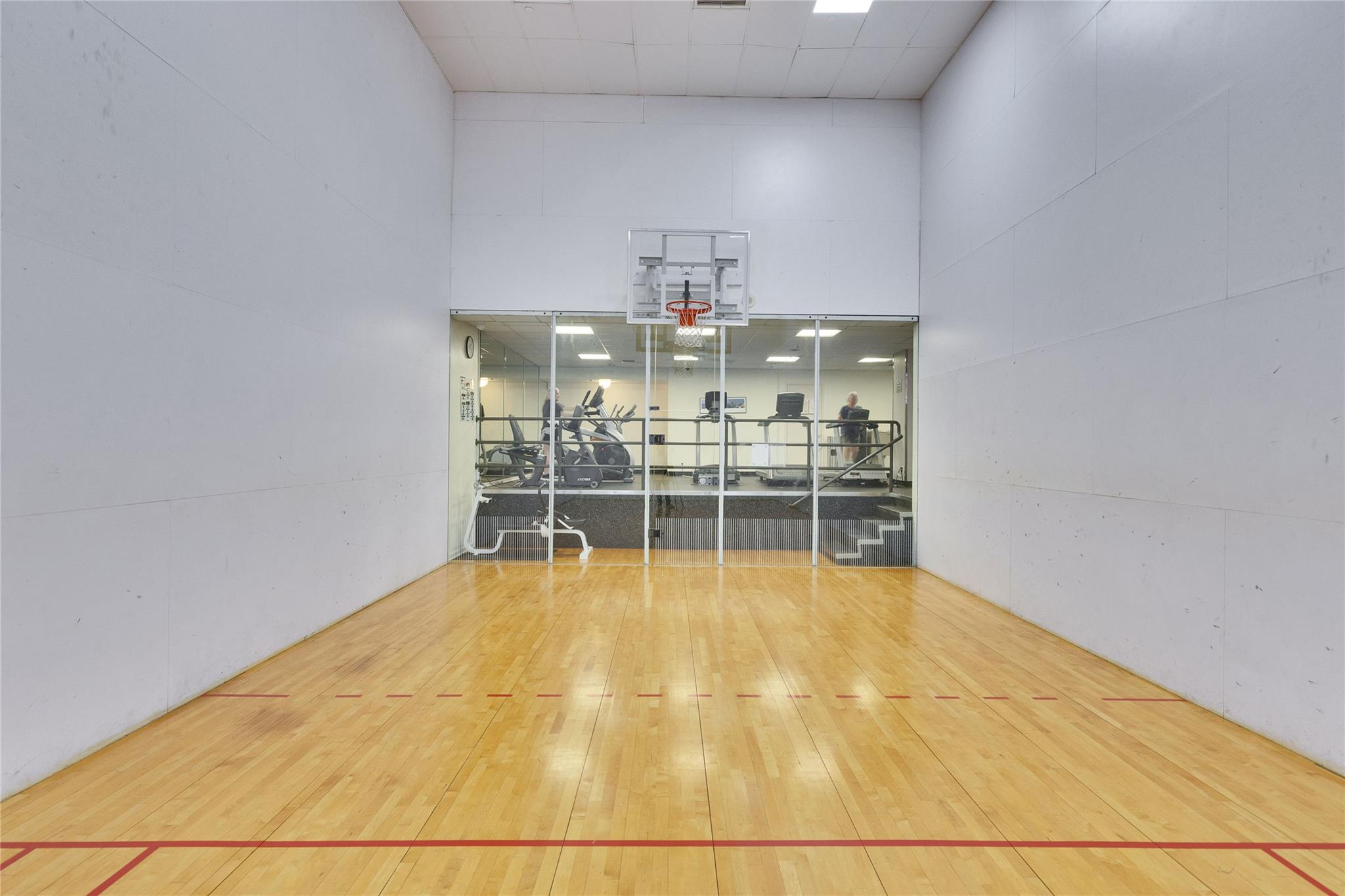 40 N Interstate 35 Highway # 5B2, Austin, TX 78701