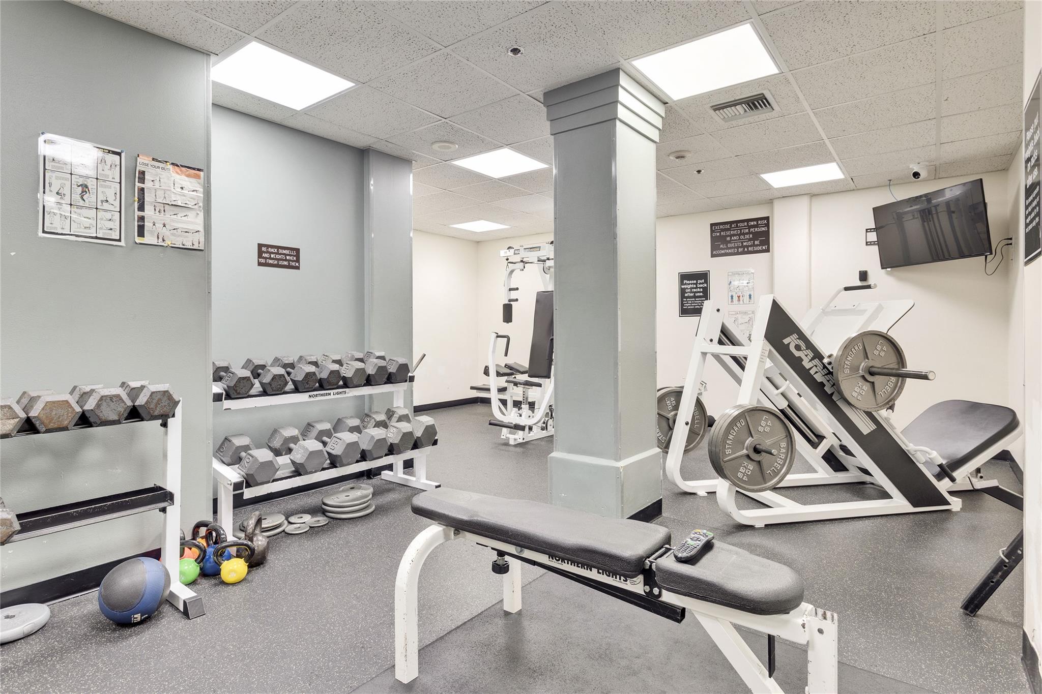 40 N Interstate 35 Highway # 5B2, Austin, TX 78701