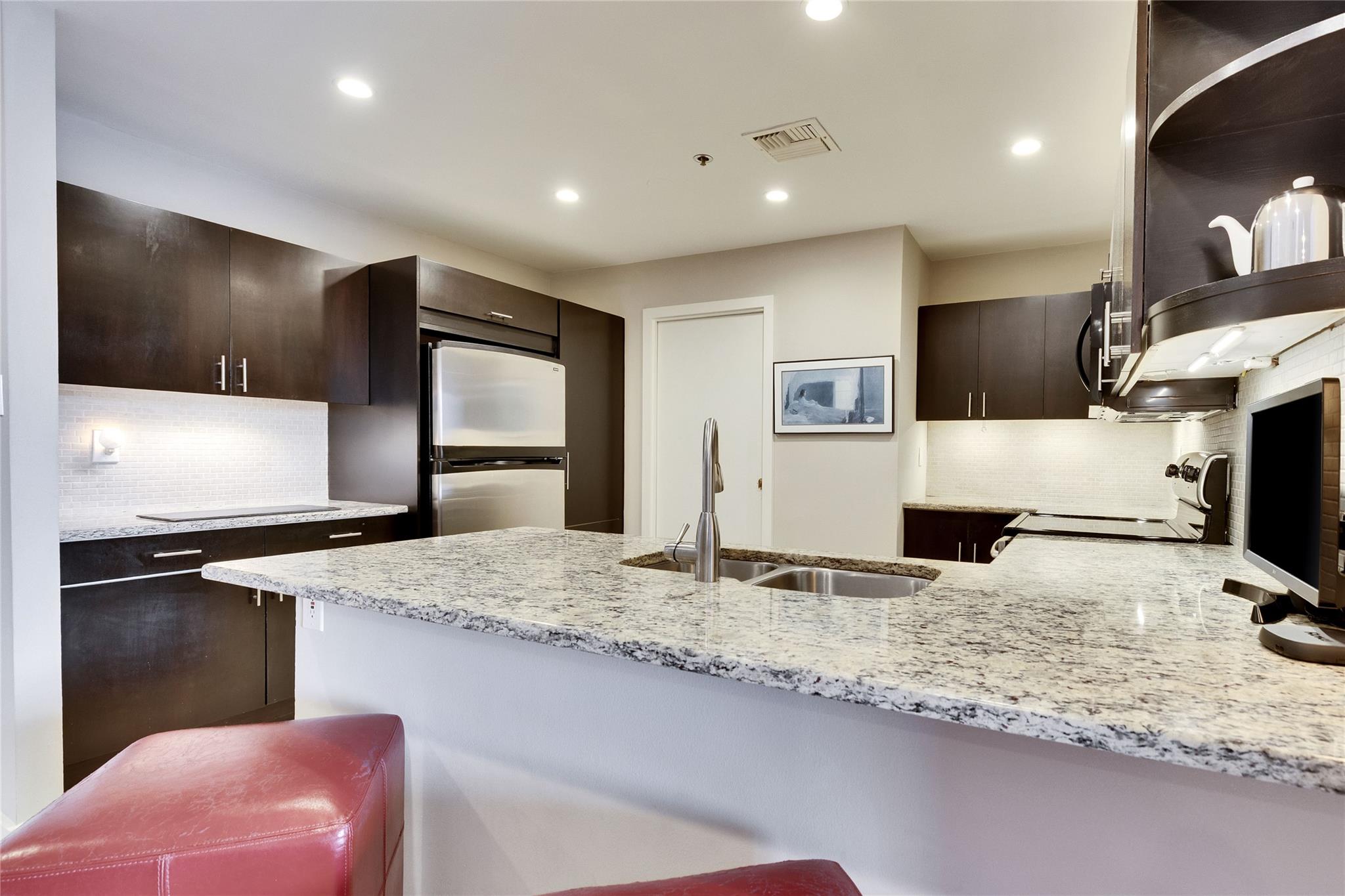 40 N Interstate 35 Highway # 5B2, Austin, TX 78701