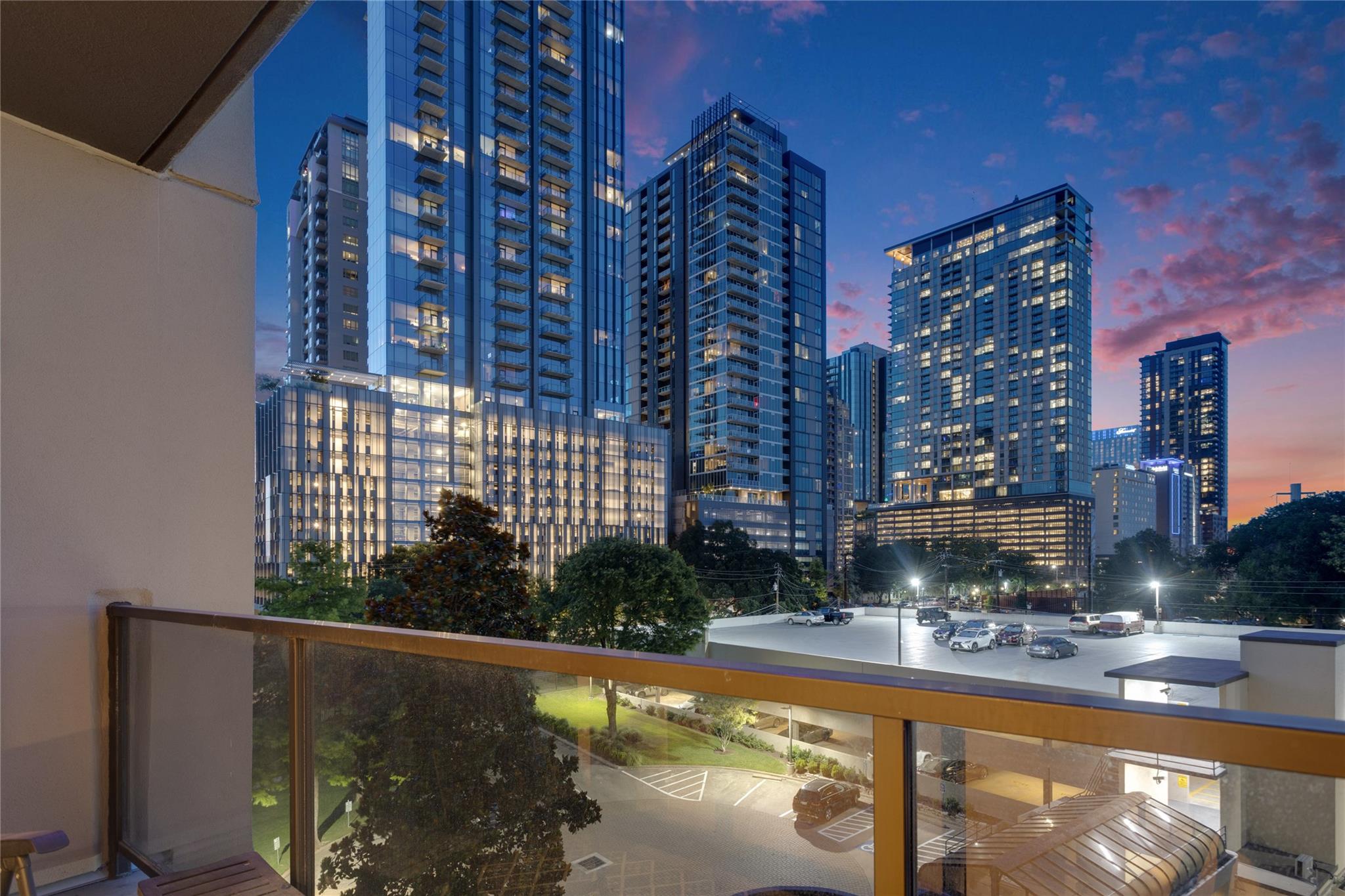 40 N Interstate 35 Highway # 5B2, Austin, TX 78701