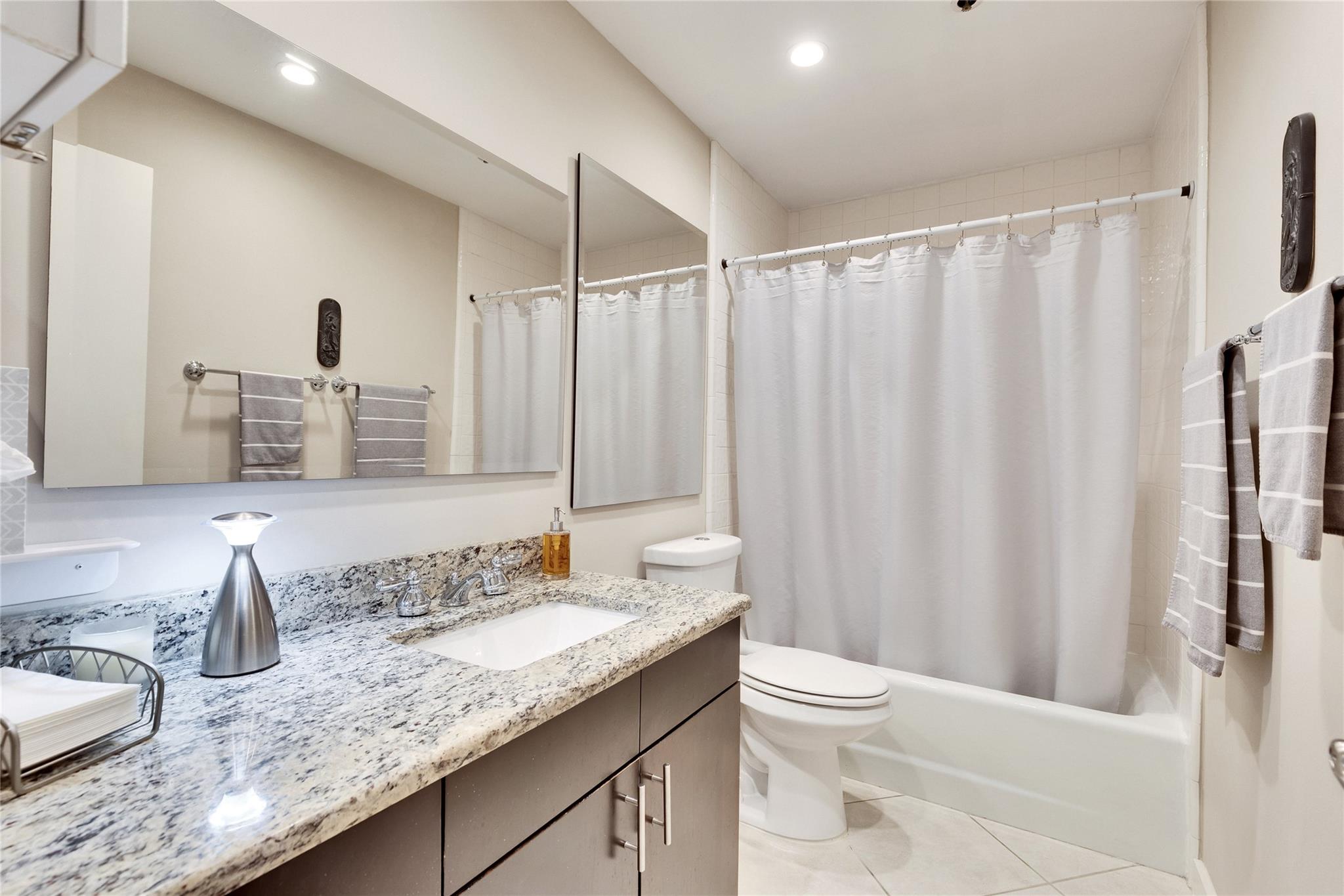 40 N Interstate 35 Highway # 5B2, Austin, TX 78701