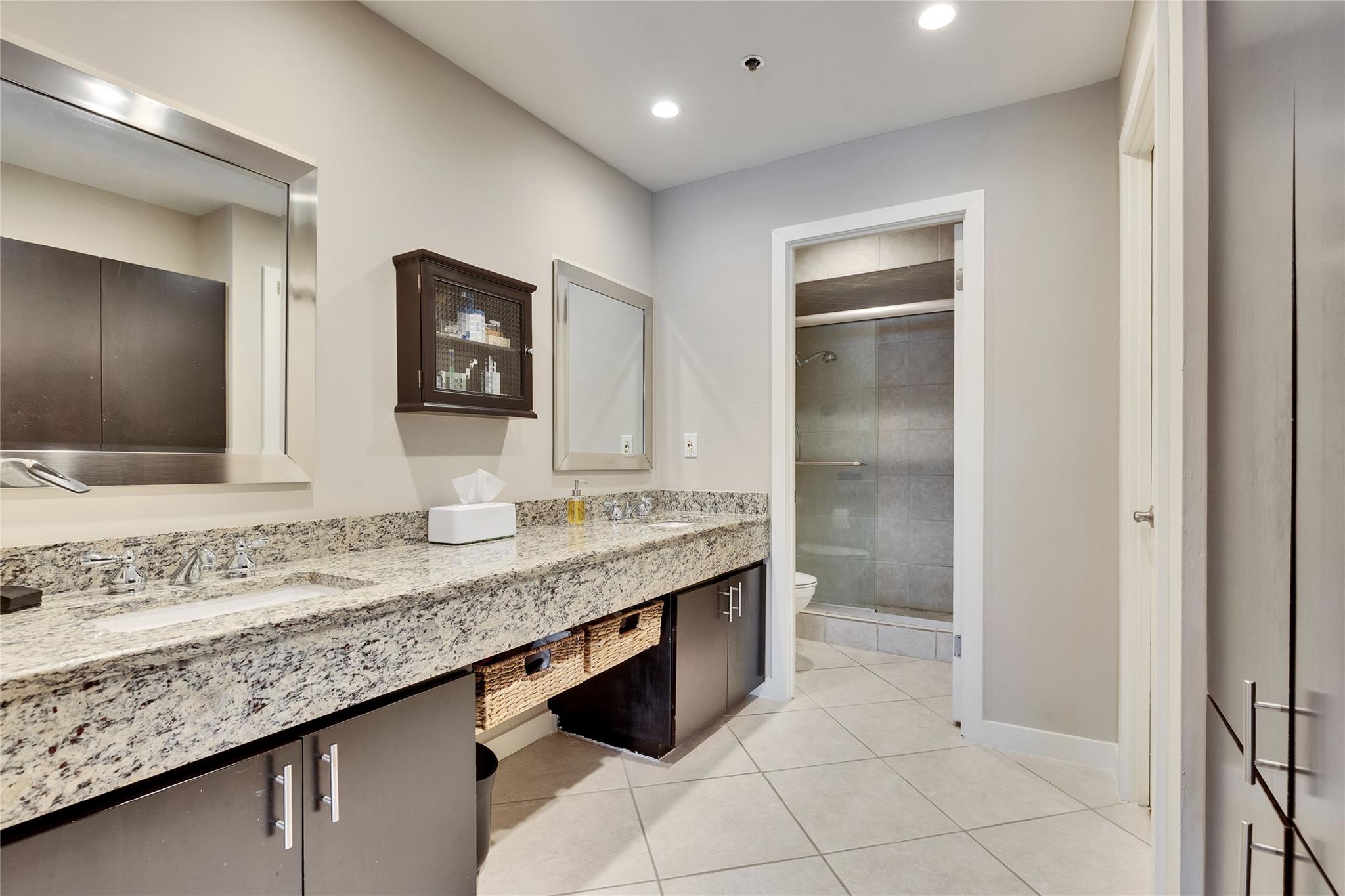 40 N Interstate 35 Highway # 5B2, Austin, TX 78701