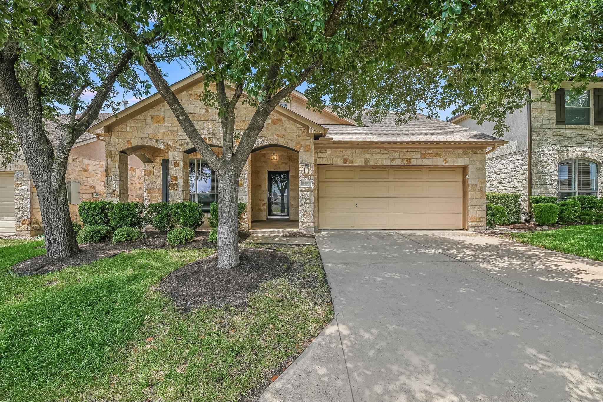 26 White Magnolia Cir, Lakeway, TX 78734
