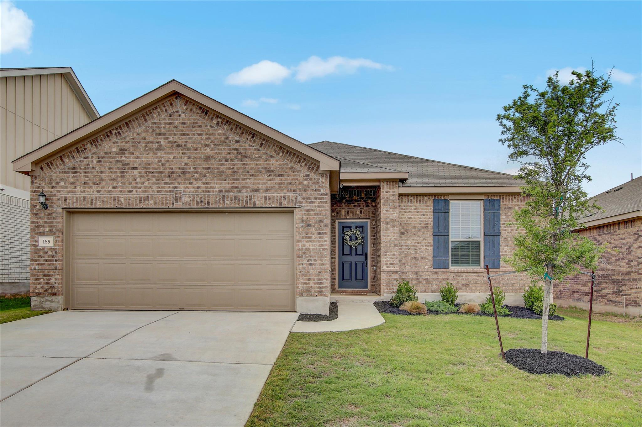 165 Pivot Dr, Taylor, TX 76574