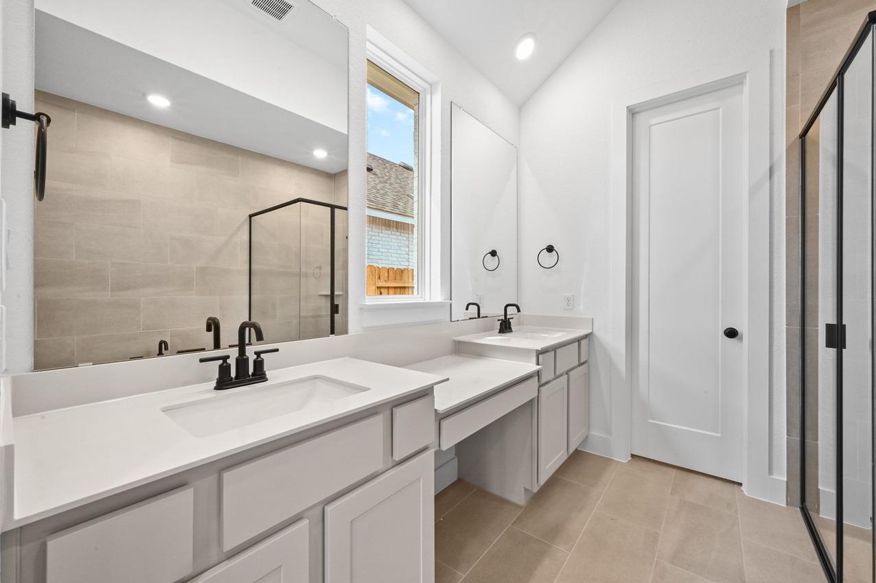 148 Basket Flower Loop, Kyle, TX 78640