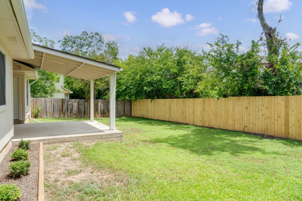 220 Masonwood Dr, Kyle, TX 78640