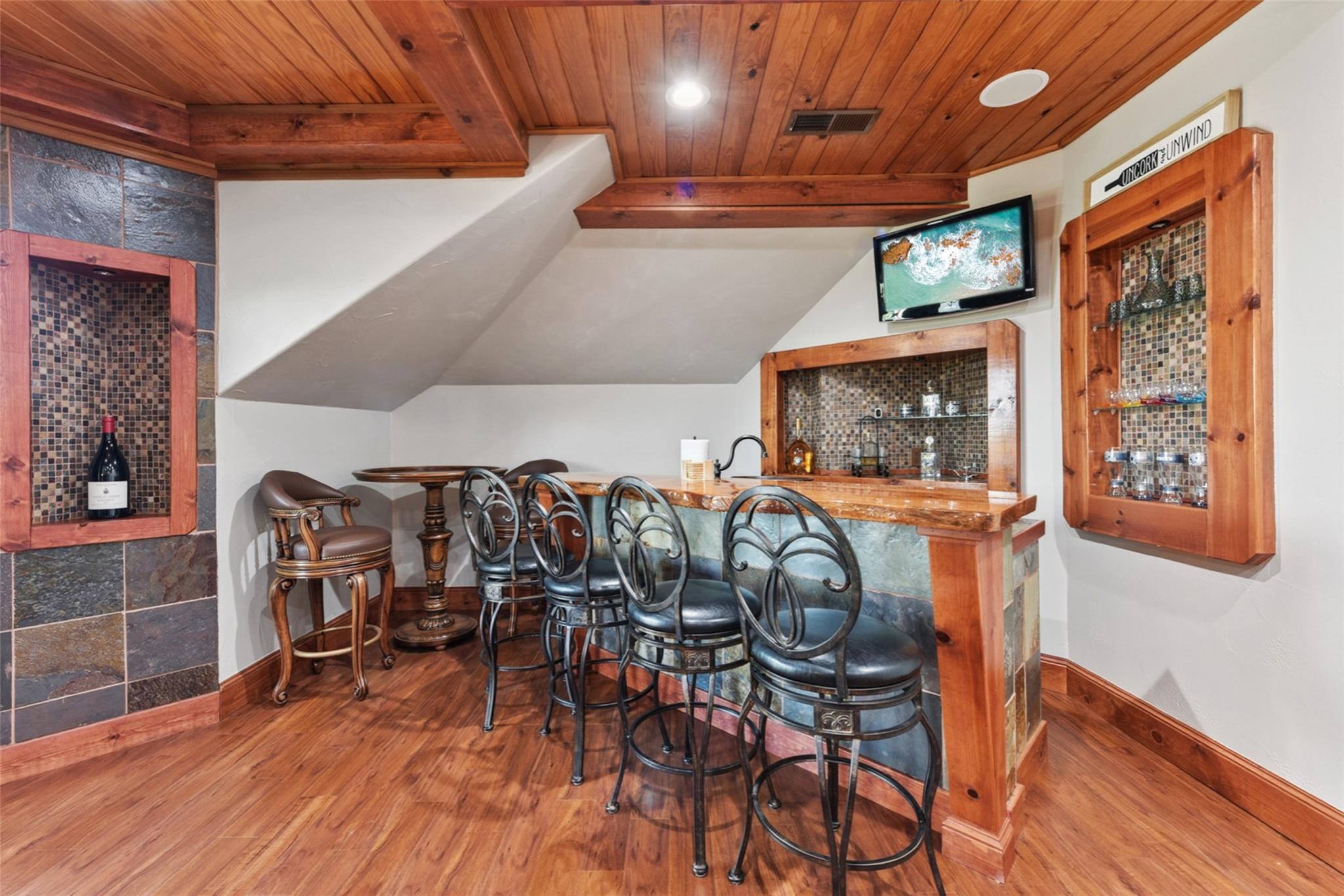 122 Silverstone Dr, Georgetown, TX 78633