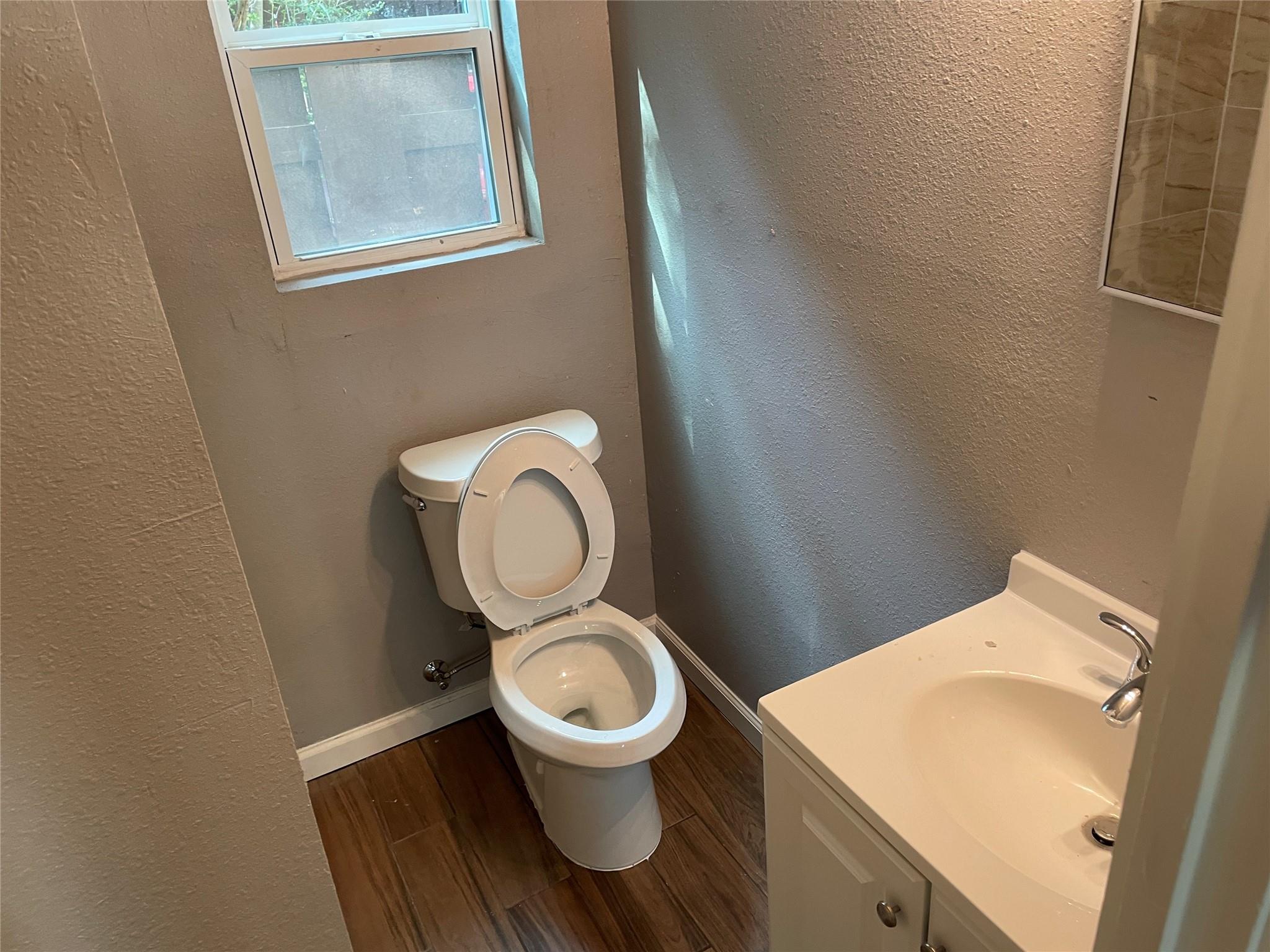 204 E 30th St # 201, Austin, TX 78705