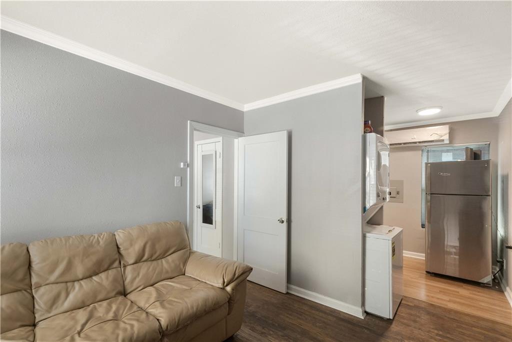 204 E 30th St # 201, Austin, TX 78705