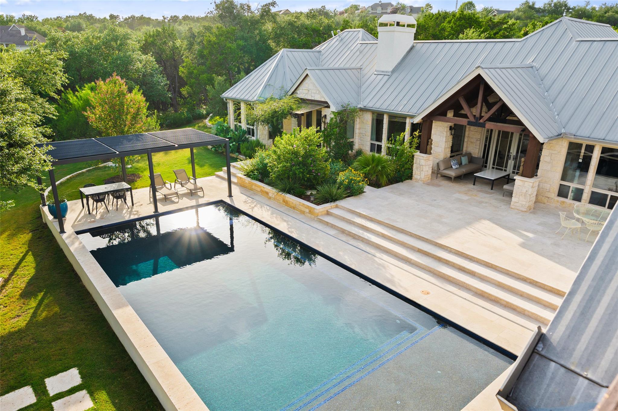 601 Crystal Creek Dr, Austin, TX 78746