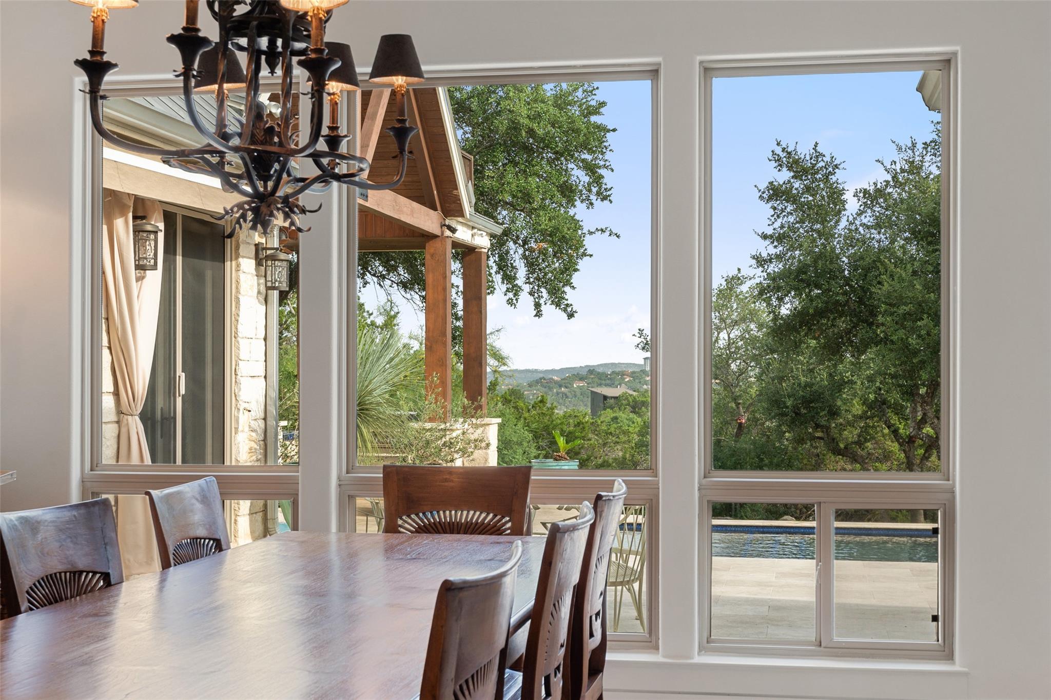 601 Crystal Creek Dr, Austin, TX 78746