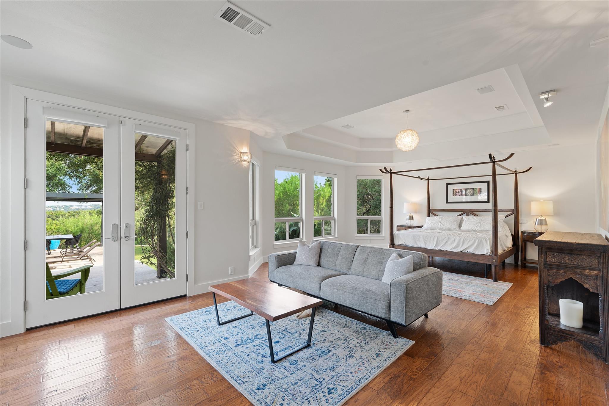 601 Crystal Creek Dr, Austin, TX 78746