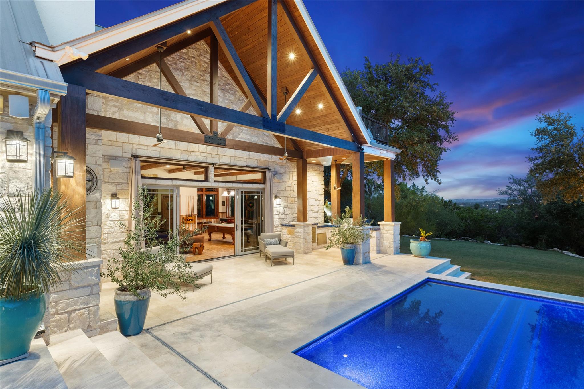 601 Crystal Creek Dr, Austin, TX 78746