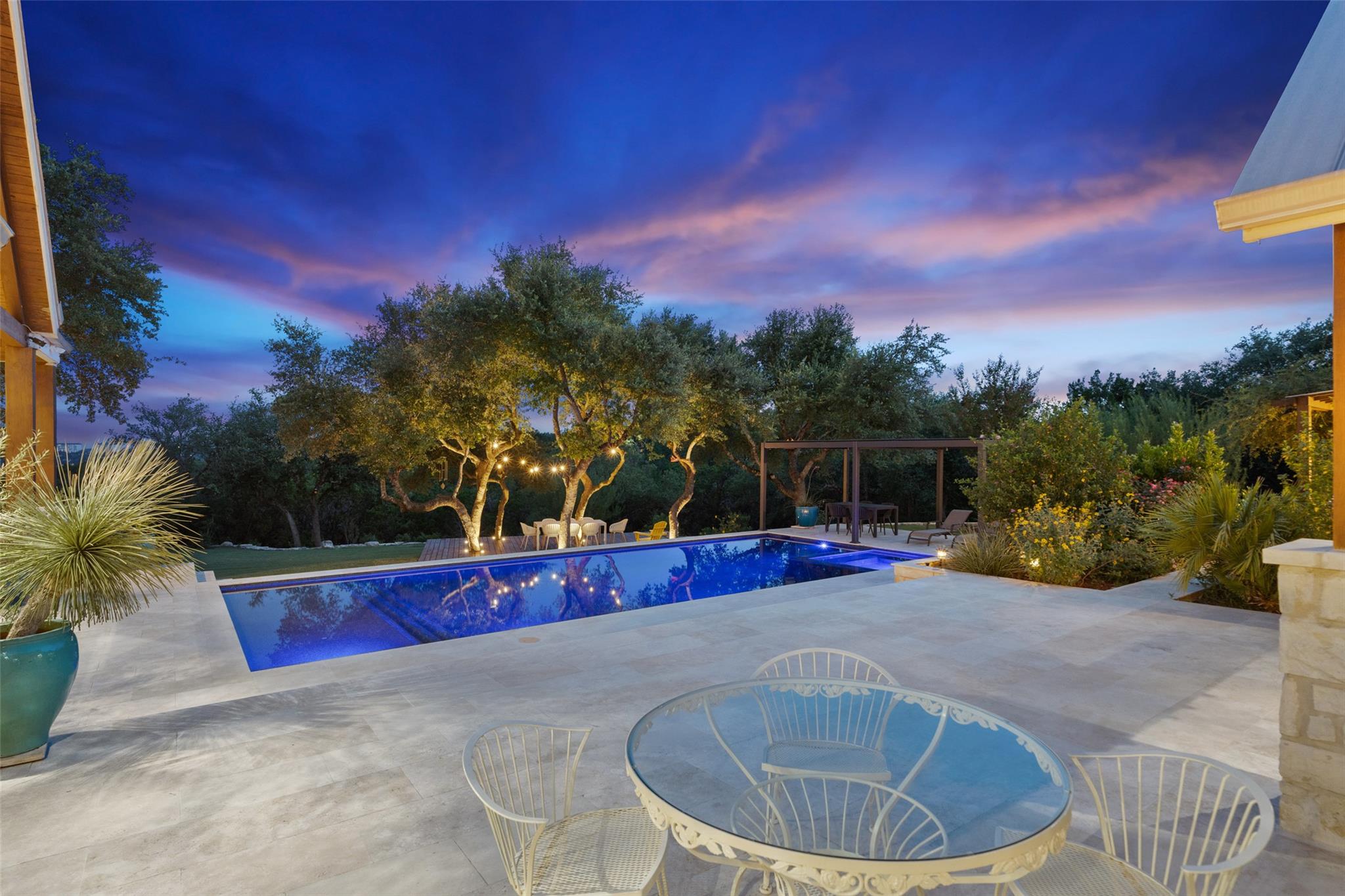 601 Crystal Creek Dr, Austin, TX 78746