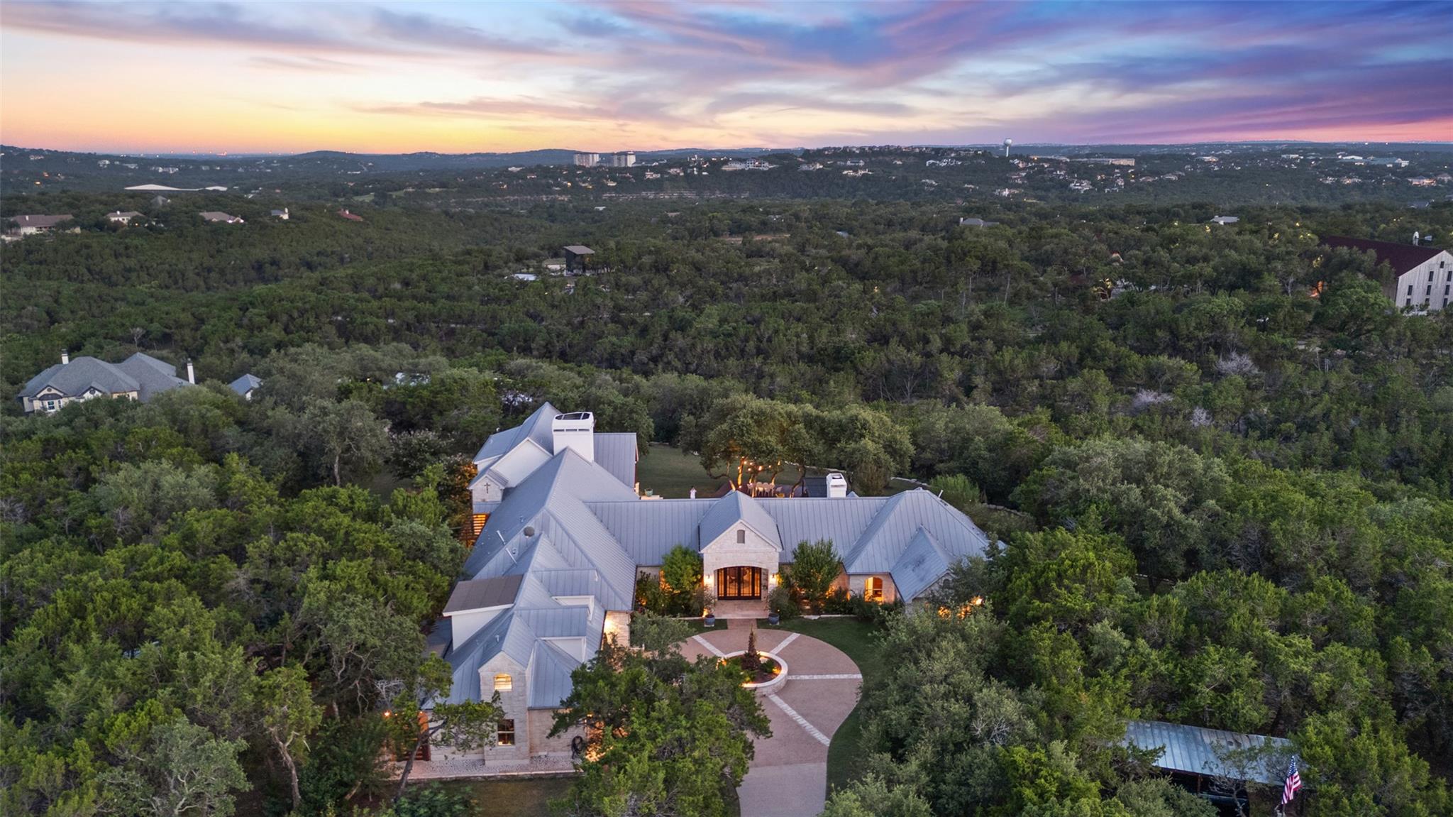 601 Crystal Creek Dr, Austin, TX 78746