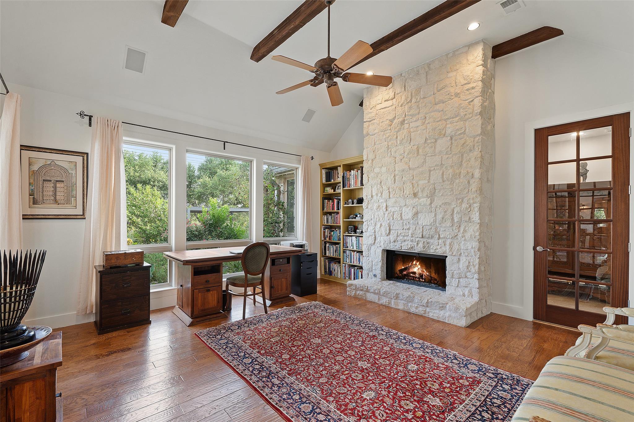 601 Crystal Creek Dr, Austin, TX 78746