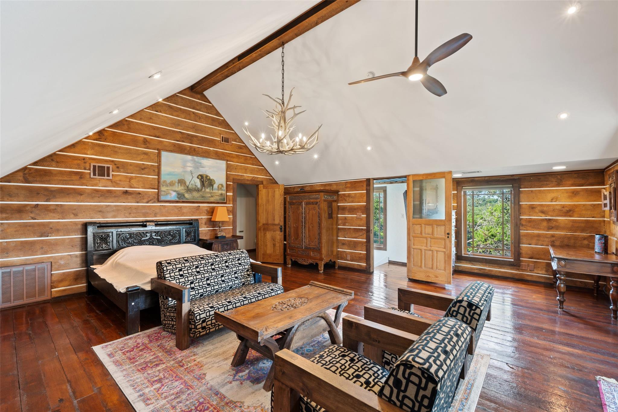 601 Crystal Creek Dr, Austin, TX 78746