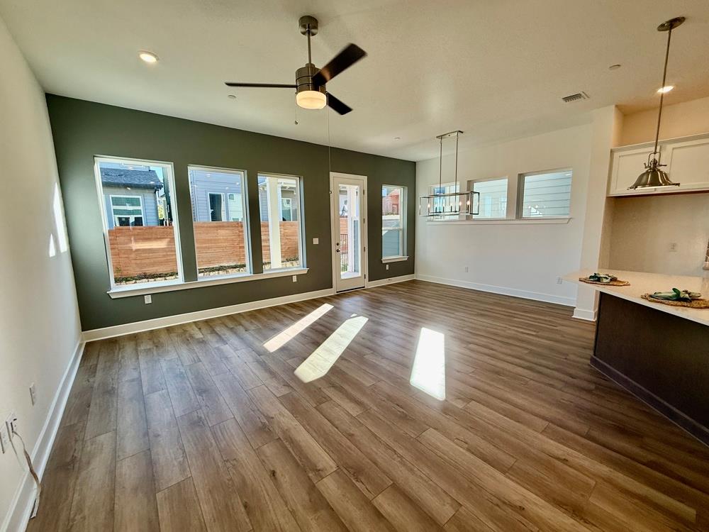 5511 Forks Rd, Austin, TX 78747