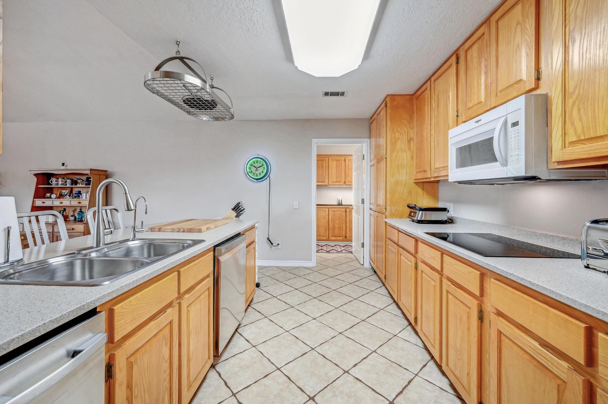 1231 Montell Rd Rd, Wimberley, TX 78676