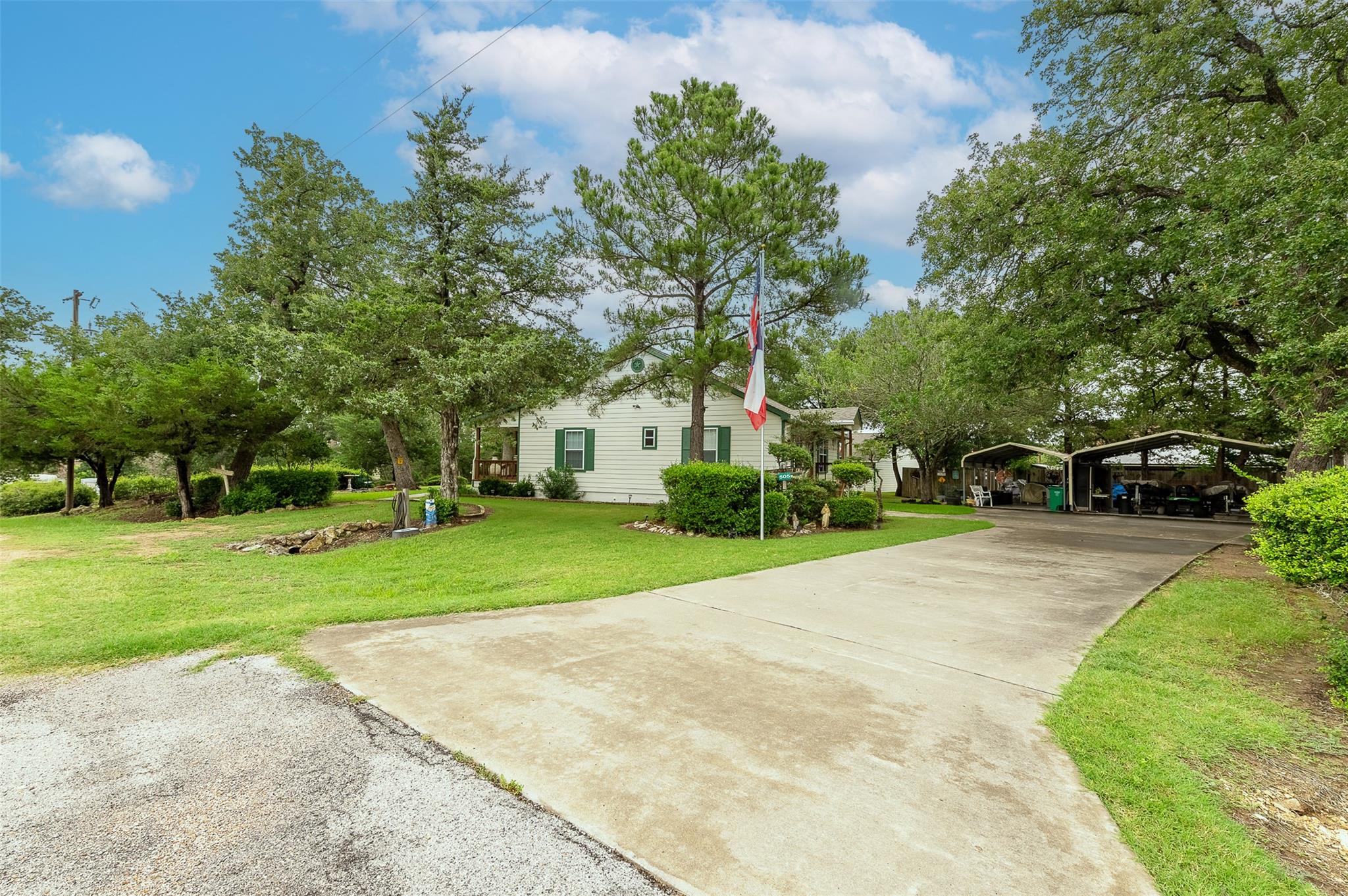 505 Sage Brush Dr, Somerville, TX 77879