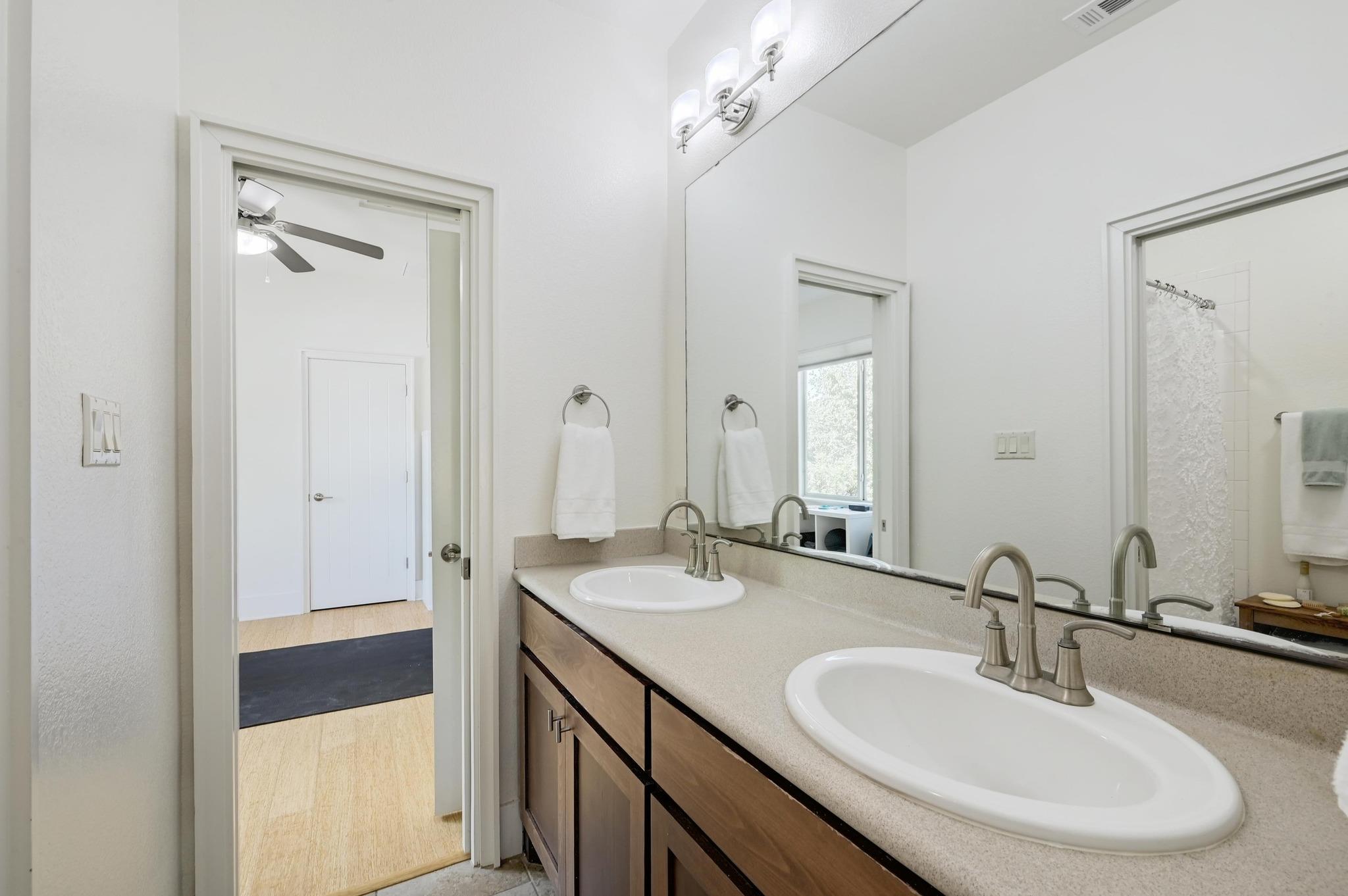 1601 Houston St # 2, Austin, TX 78756