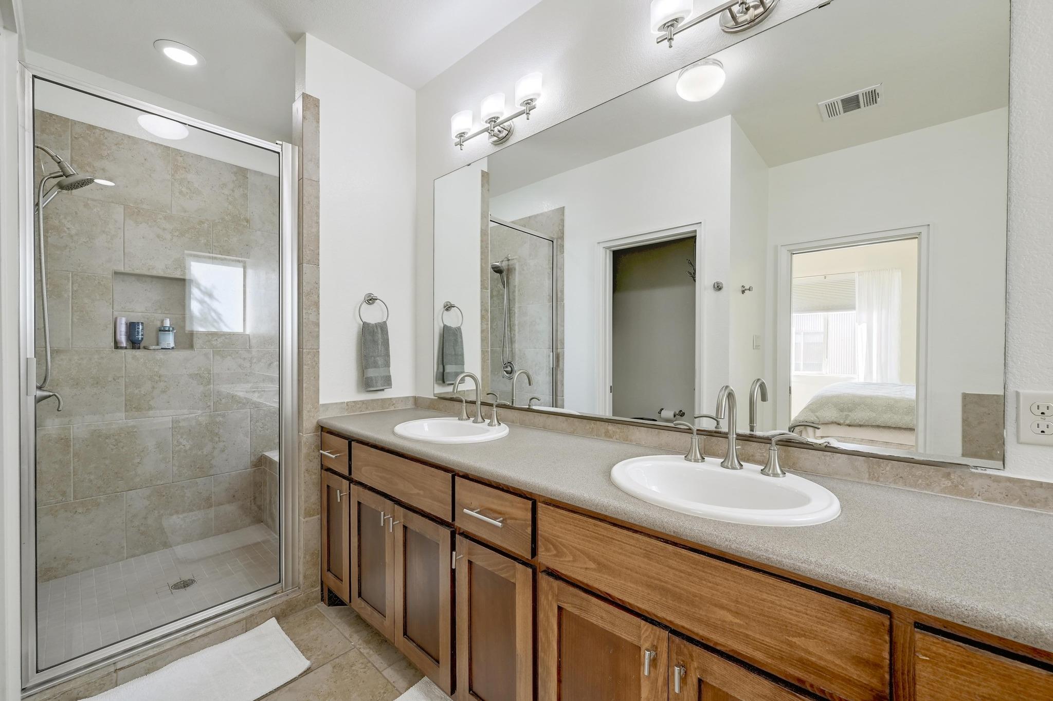 1601 Houston St # 2, Austin, TX 78756