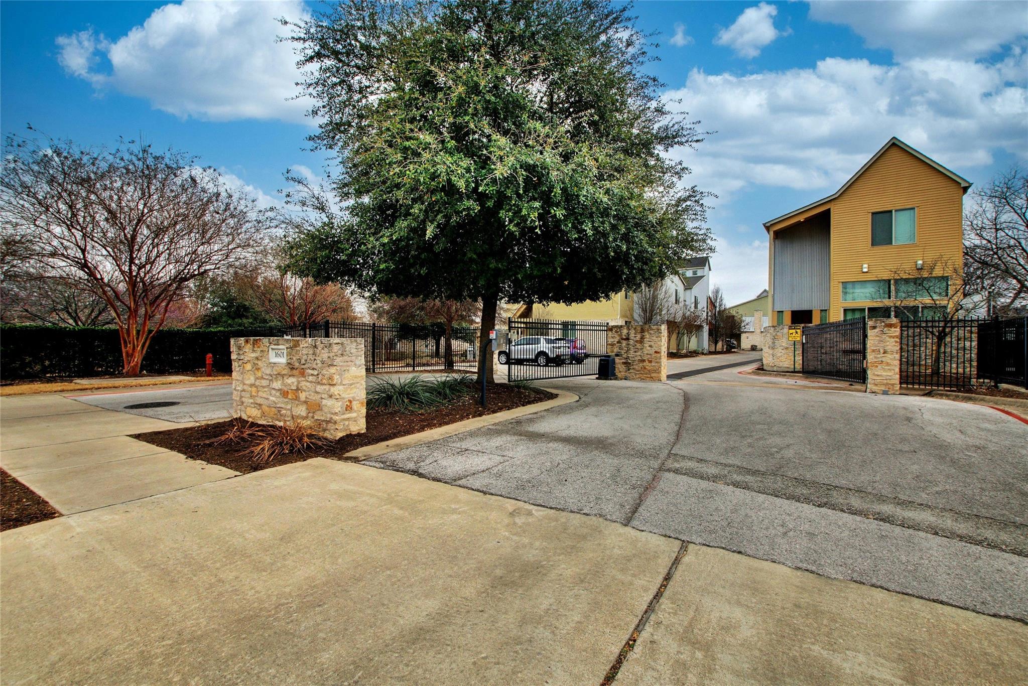 1601 Houston St # 2, Austin, TX 78756