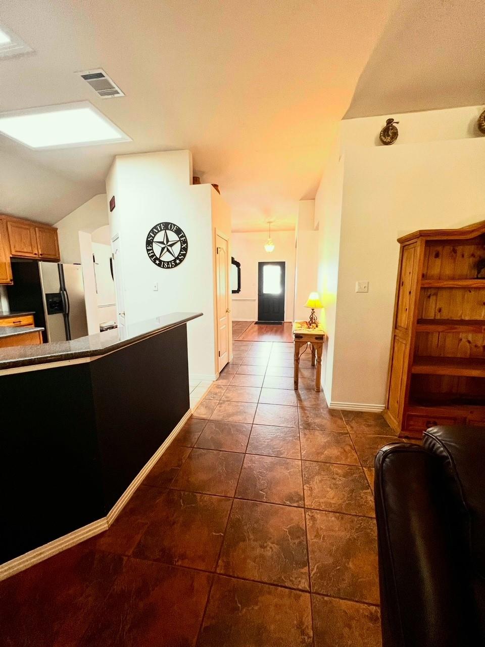 106 Hobbs Creek Cv, Cedar Creek, TX 78612