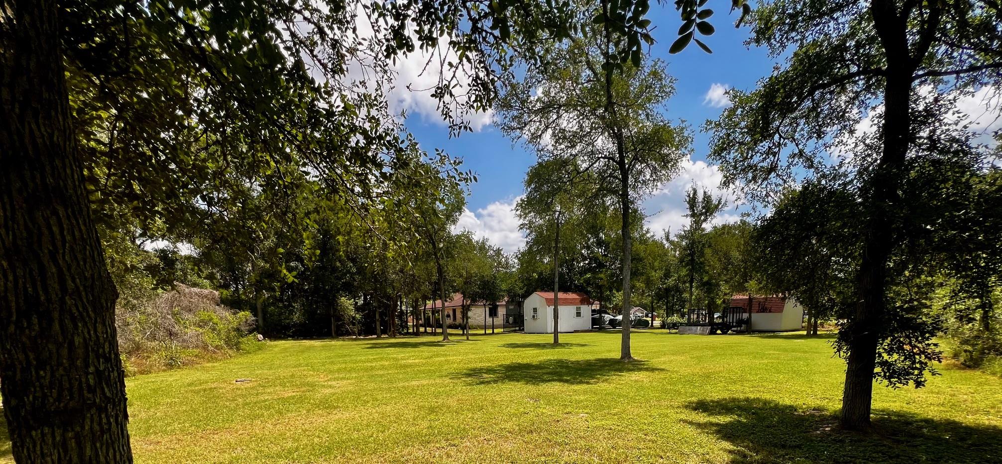 106 Hobbs Creek Cv, Cedar Creek, TX 78612