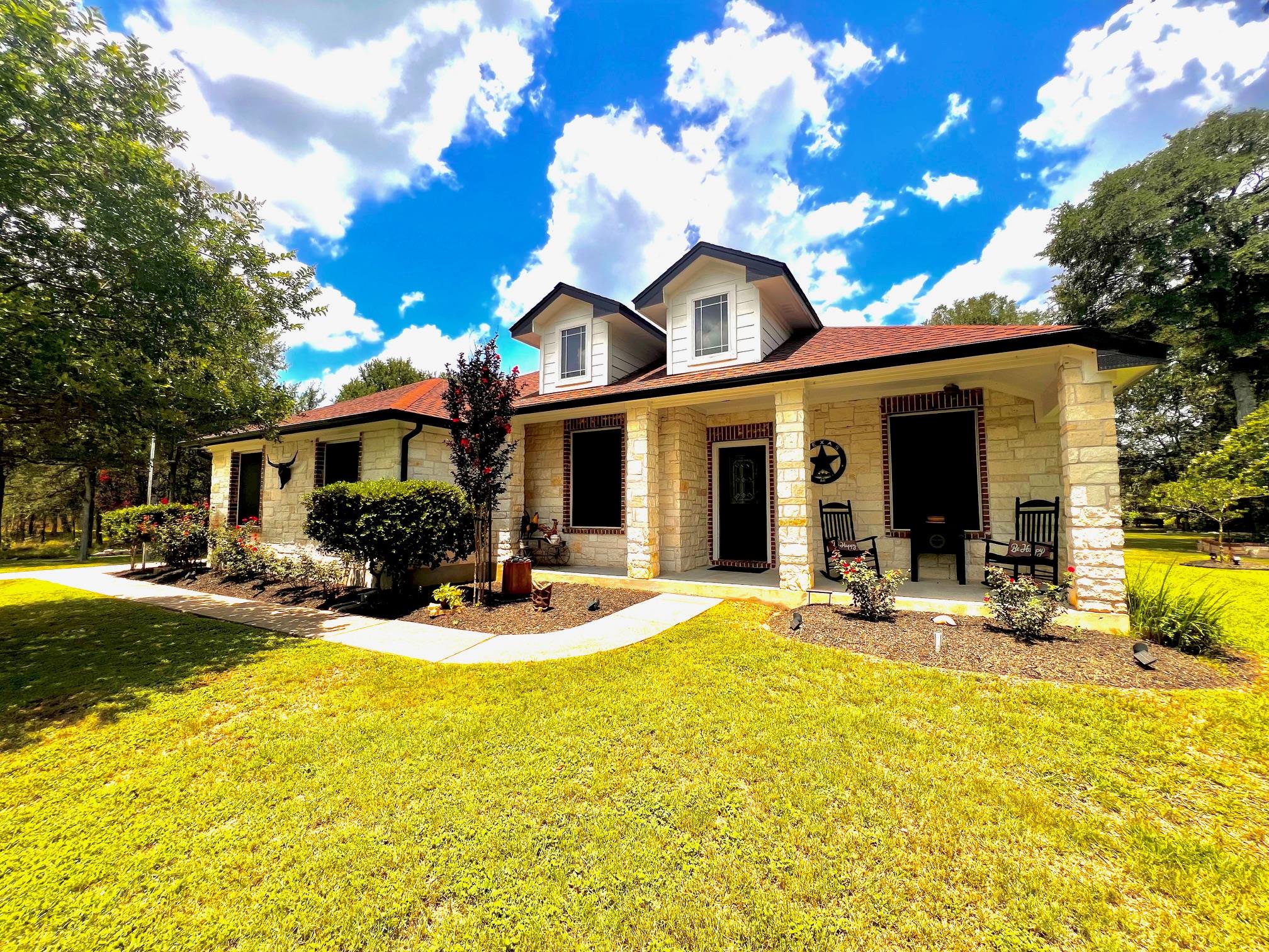 106 Hobbs Creek Cv, Cedar Creek, TX 78612