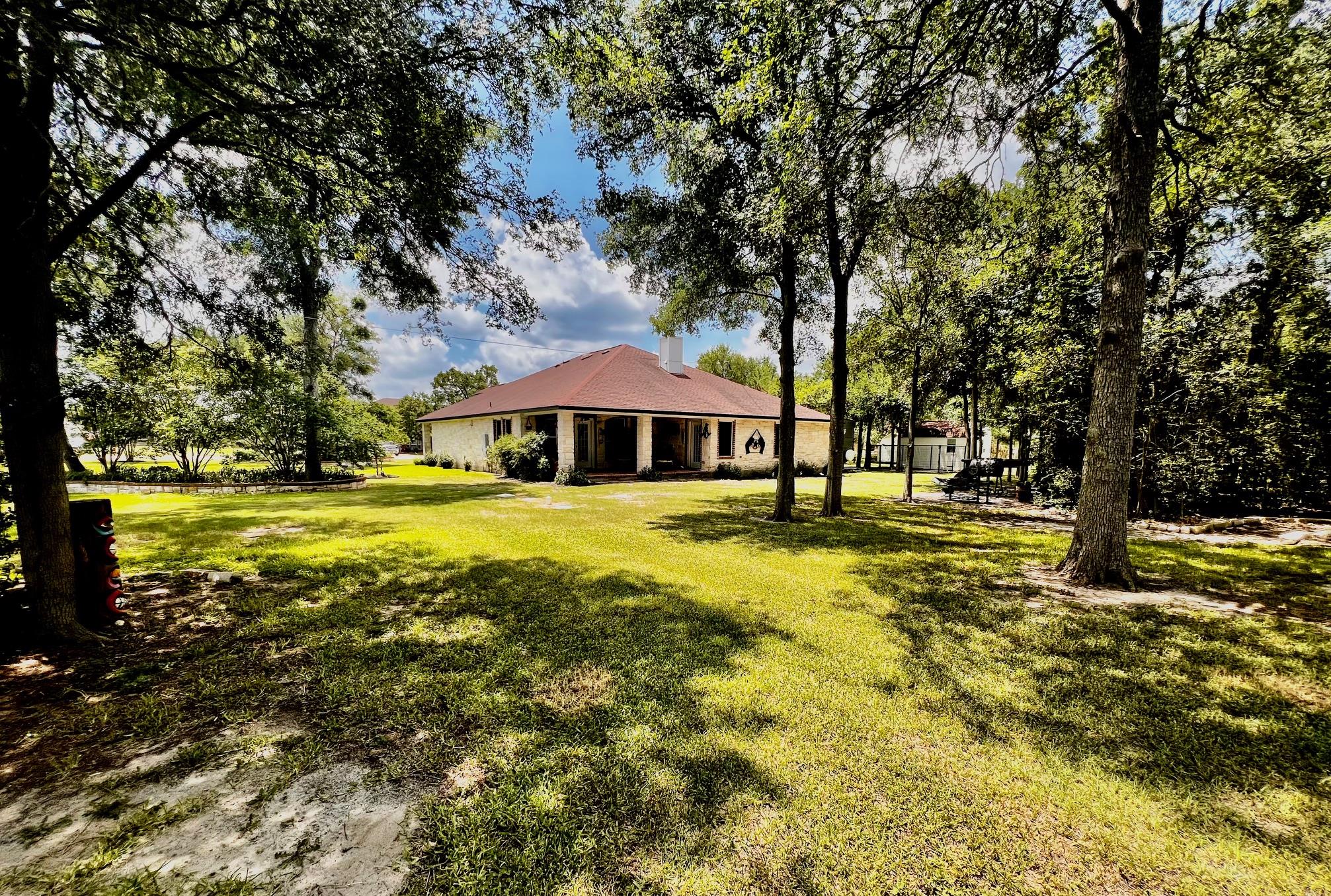 106 Hobbs Creek Cv, Cedar Creek, TX 78612