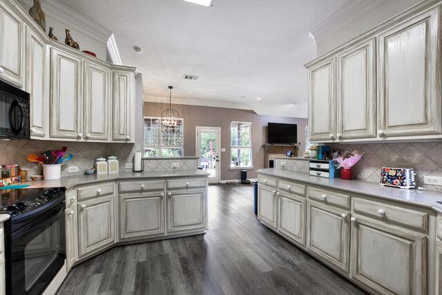 1906 W Moeta Dr, Austin, TX 78734