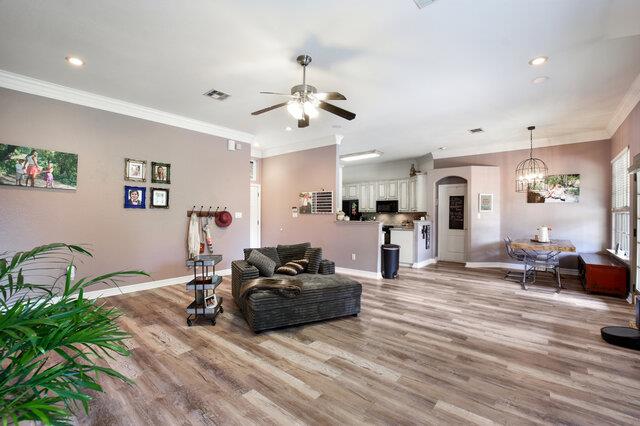 1906 W Moeta Dr, Austin, TX 78734