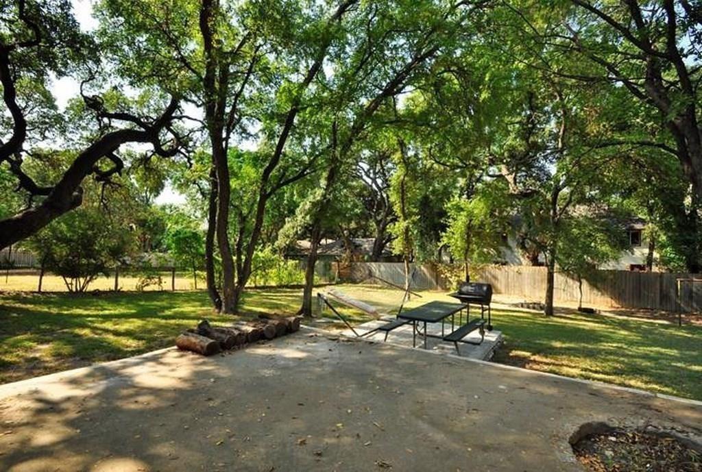 911 Duncan Ln, Austin, TX 78705