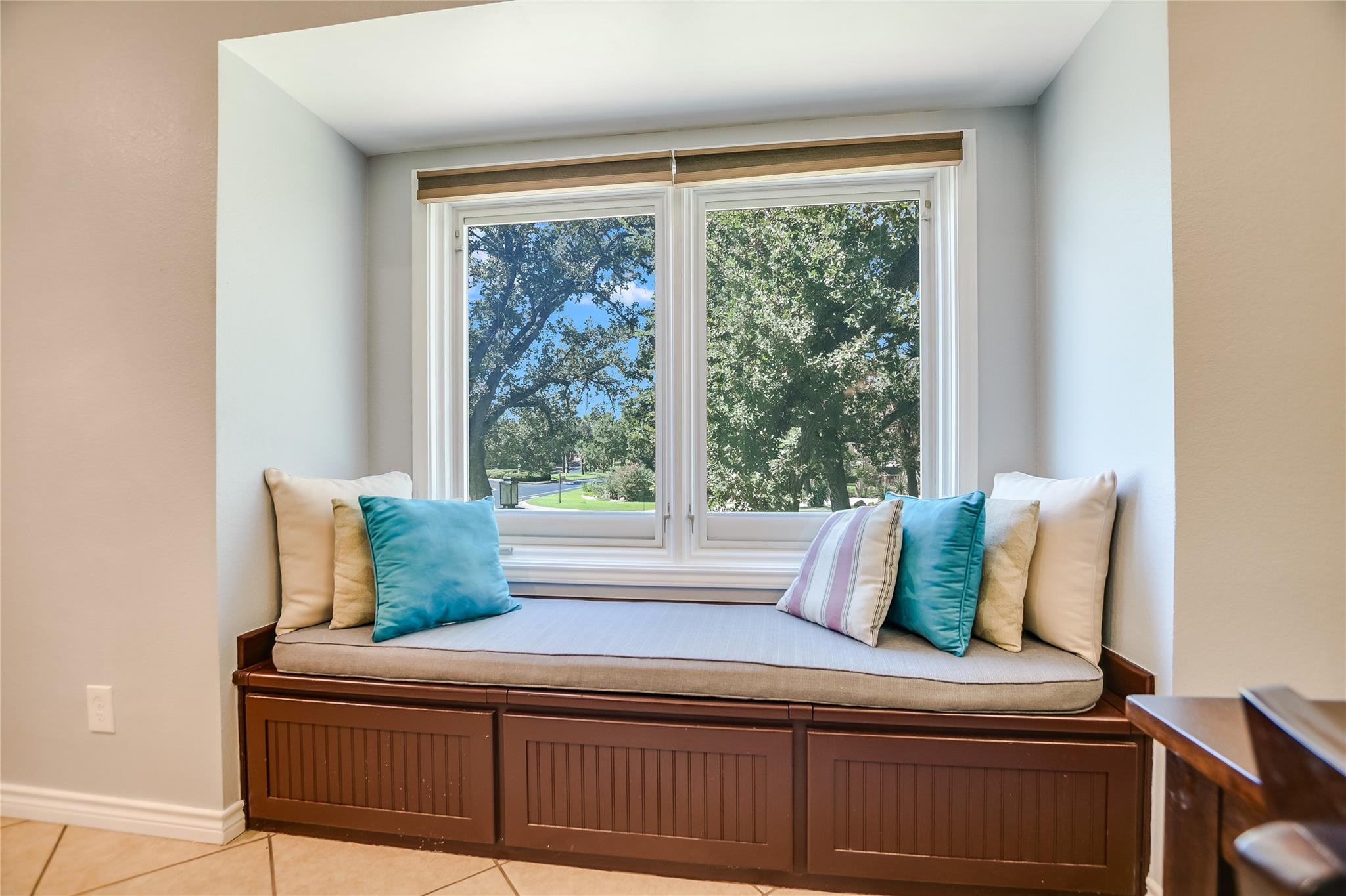 100 Bay Point Dr # 13, Horseshoe Bay, TX 78657