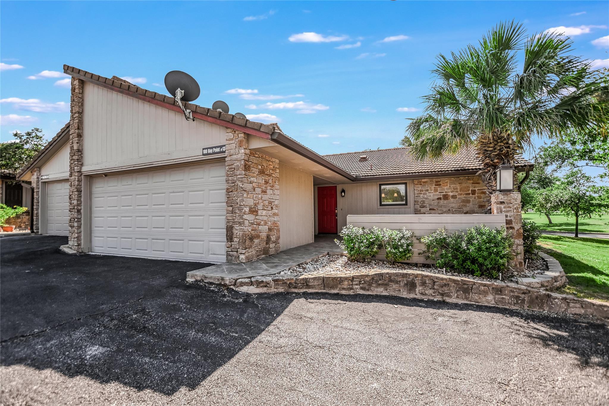 100 Bay Point Dr # 13, Horseshoe Bay, TX 78657