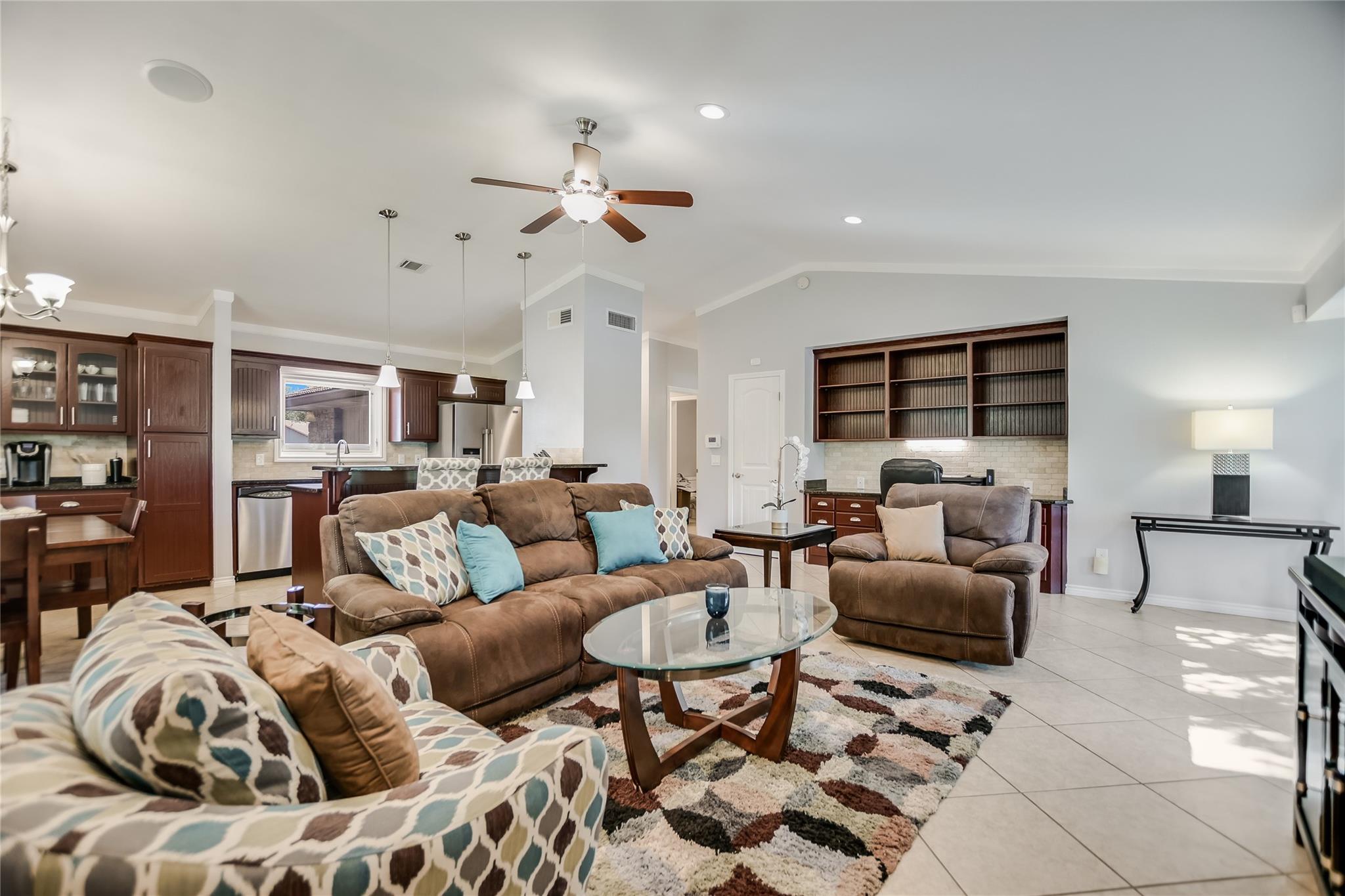 100 Bay Point Dr # 13, Horseshoe Bay, TX 78657