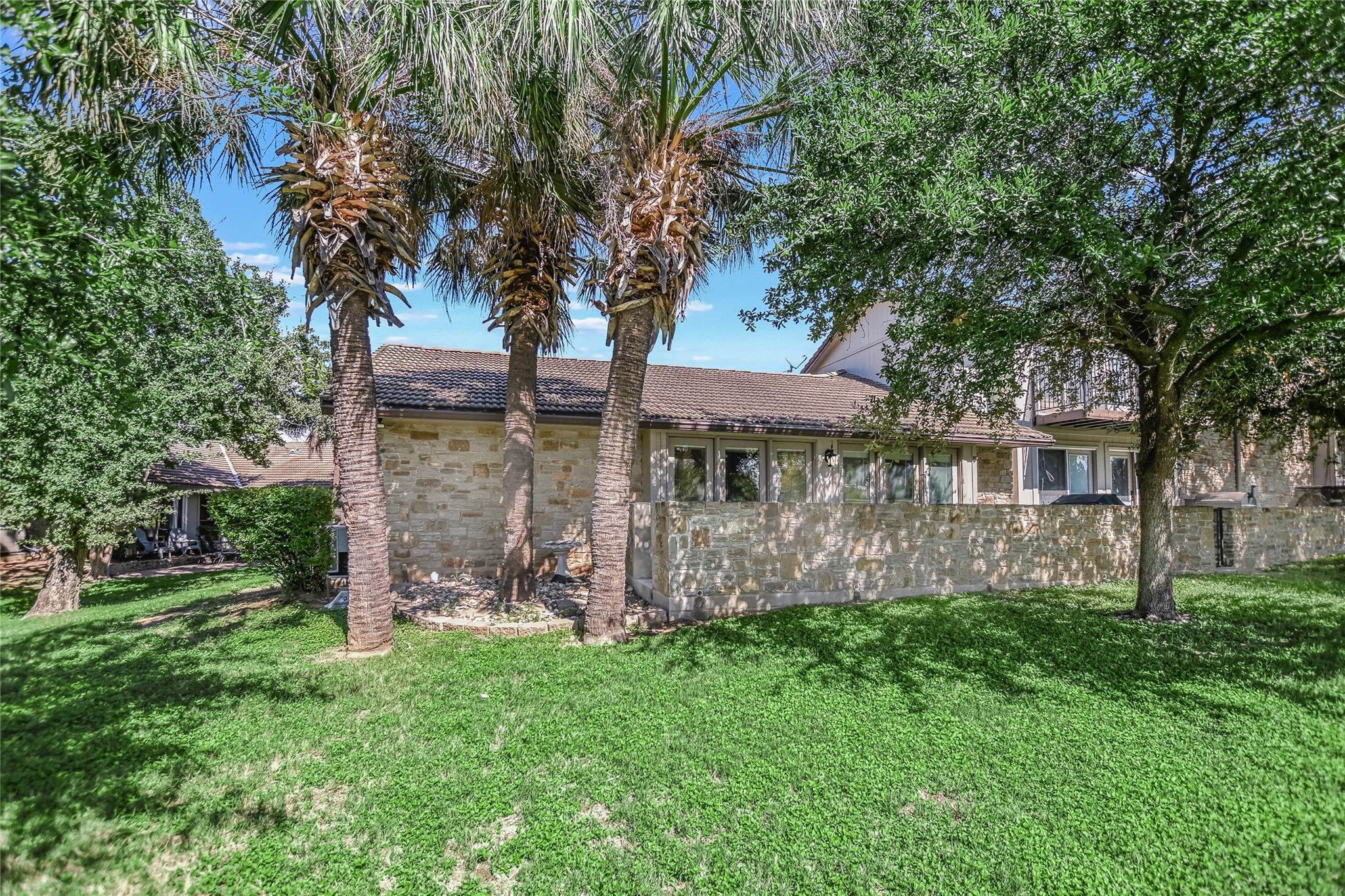100 Bay Point Dr # 13, Horseshoe Bay, TX 78657