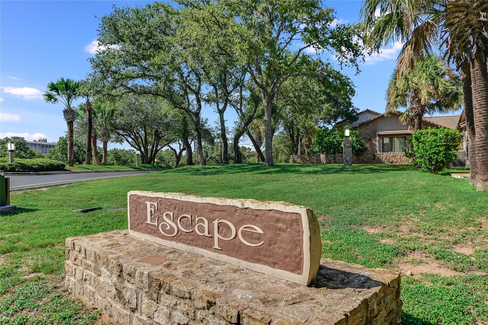 100 Bay Point Dr # 13, Horseshoe Bay, TX 78657
