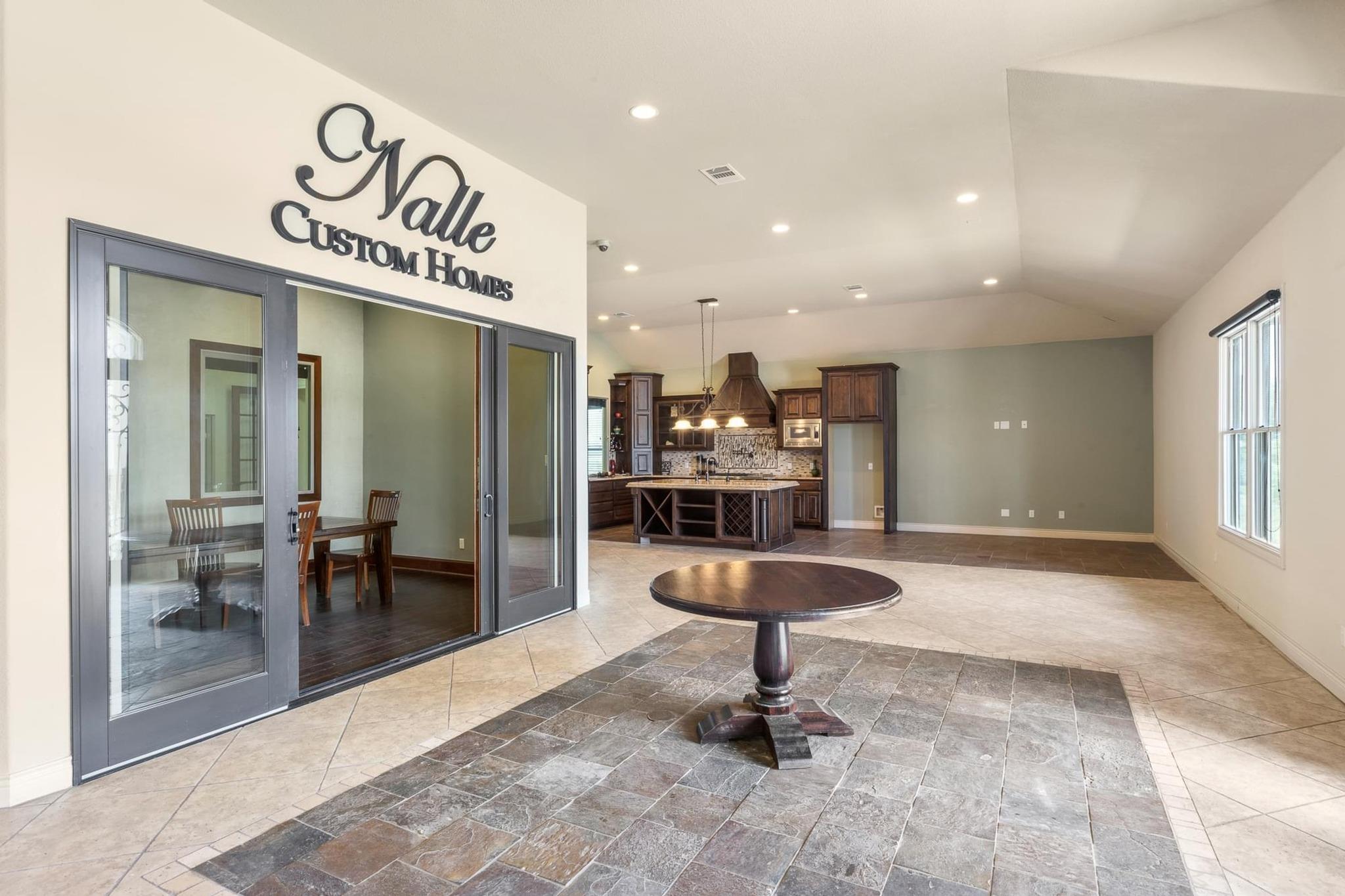 105 Applewood Dr, Cedar Creek, TX 78612