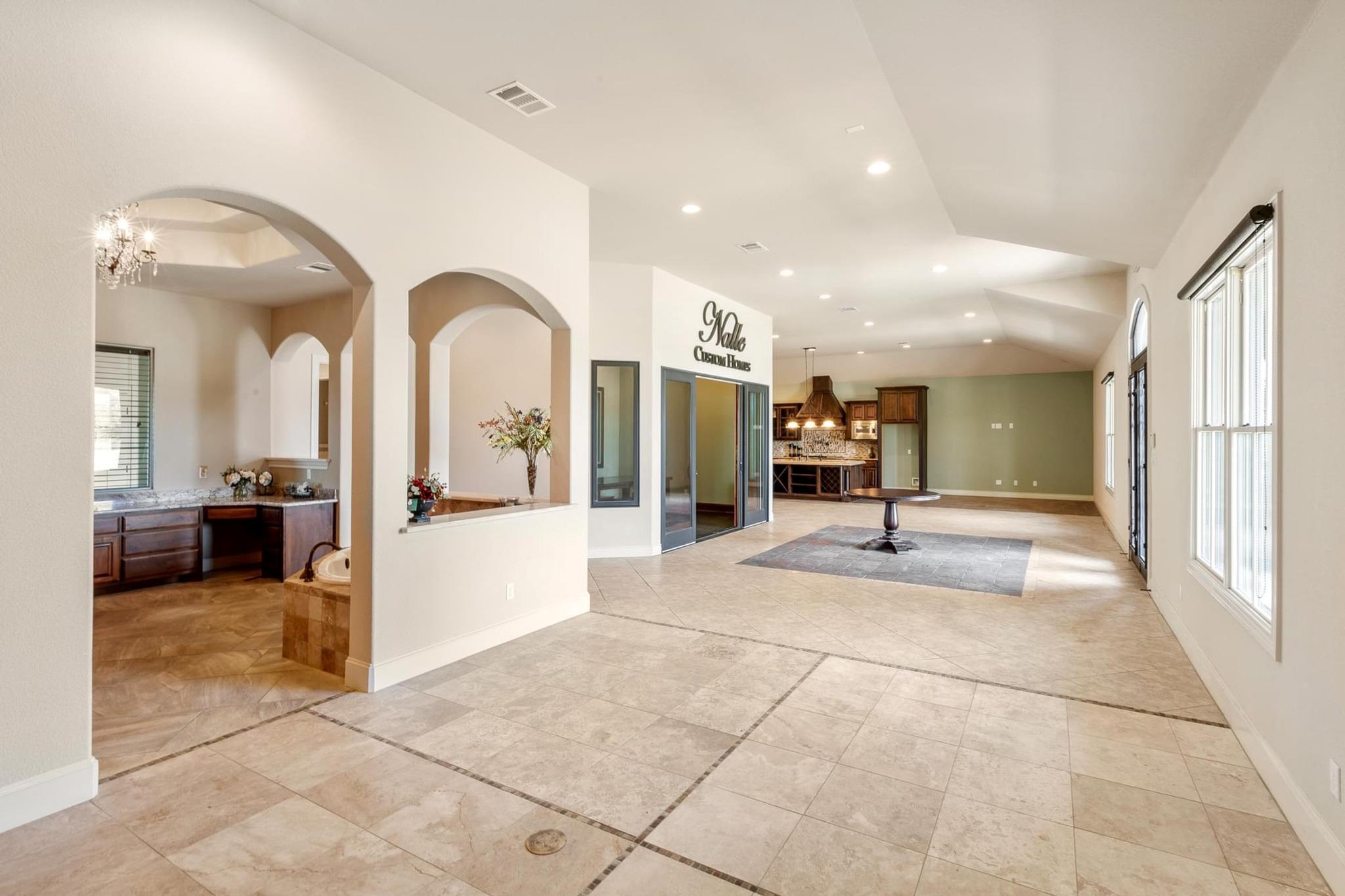 105 Applewood Dr, Cedar Creek, TX 78612