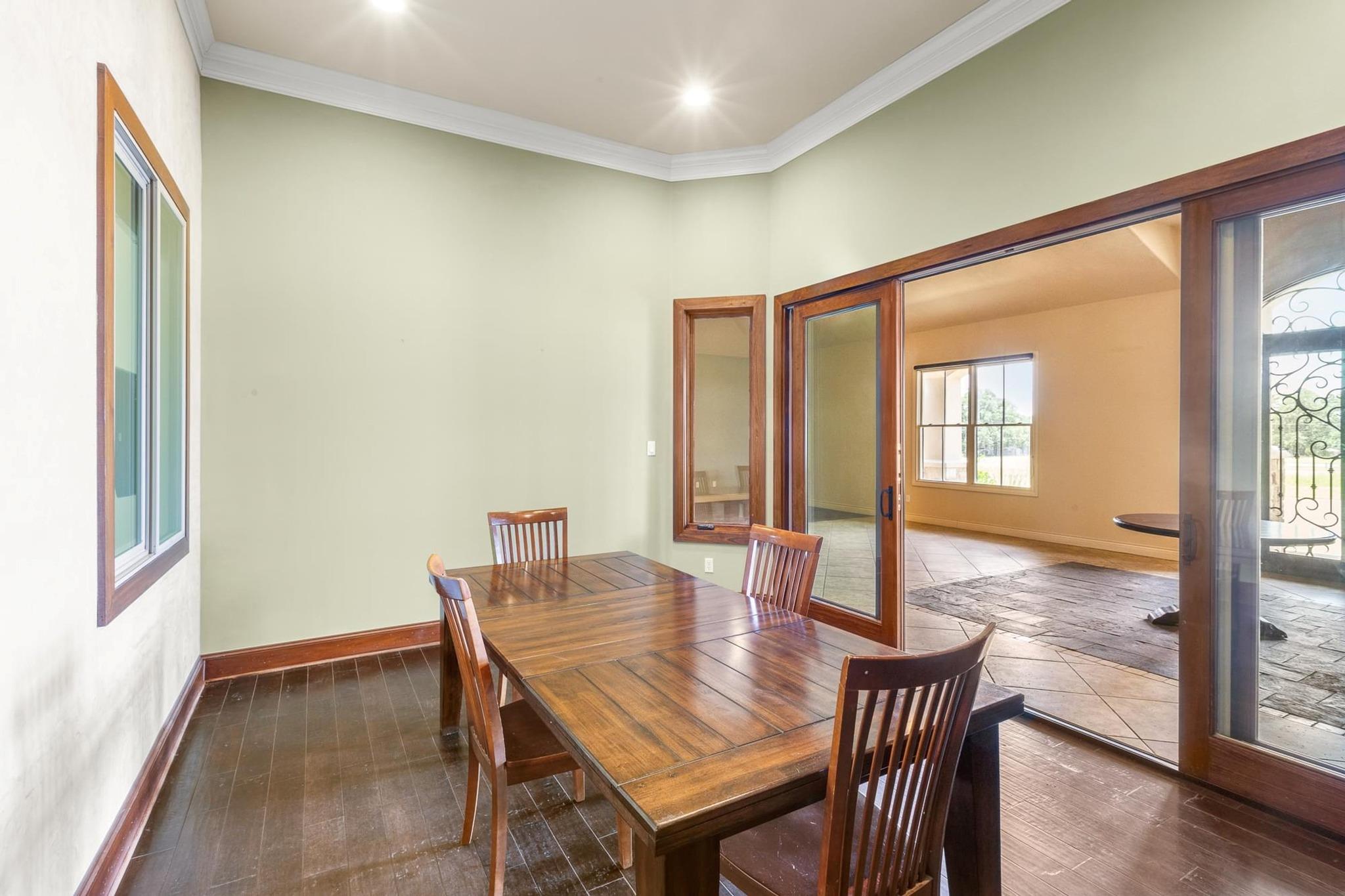 105 Applewood Dr, Cedar Creek, TX 78612