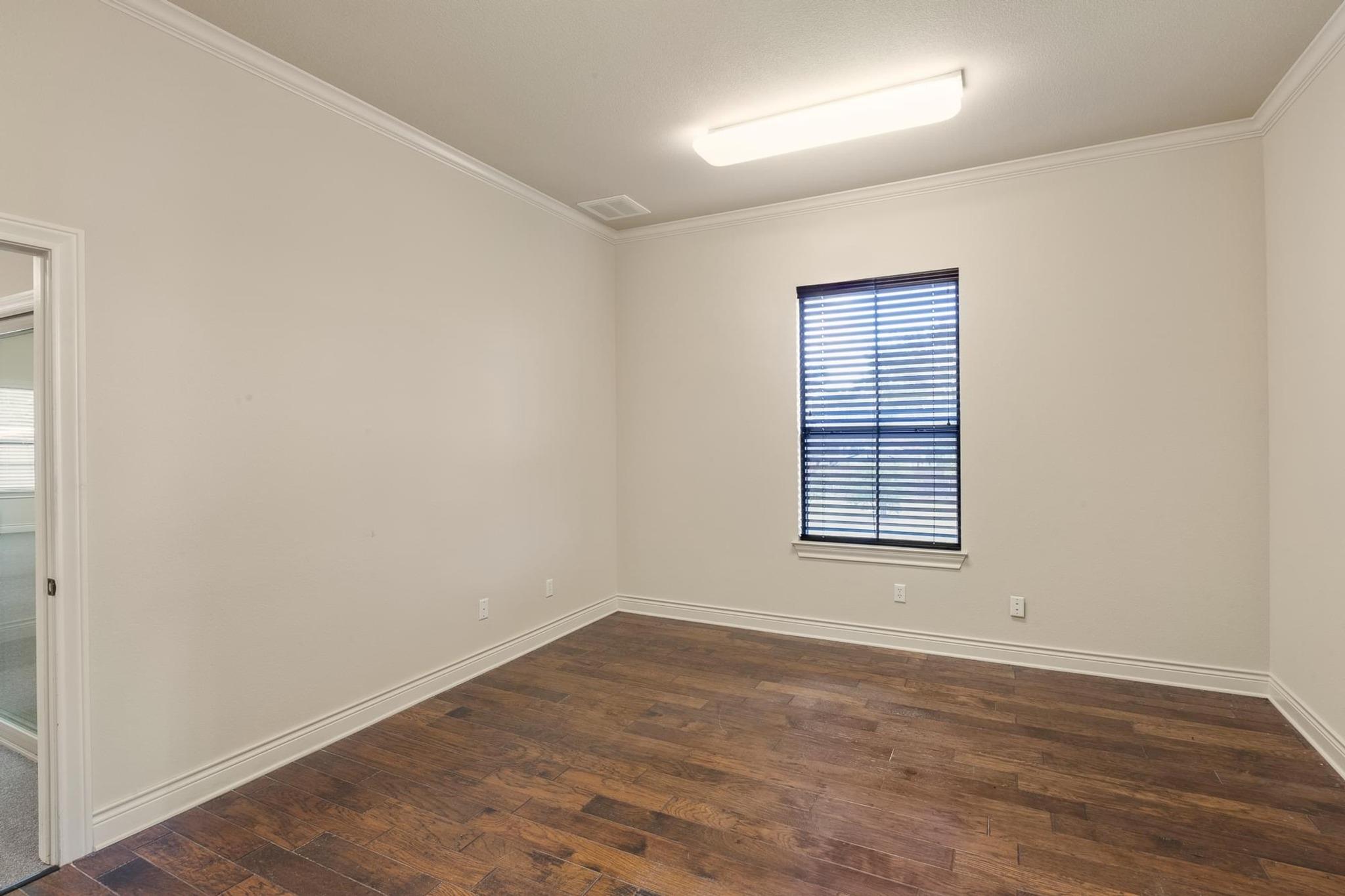 105 Applewood Dr, Cedar Creek, TX 78612