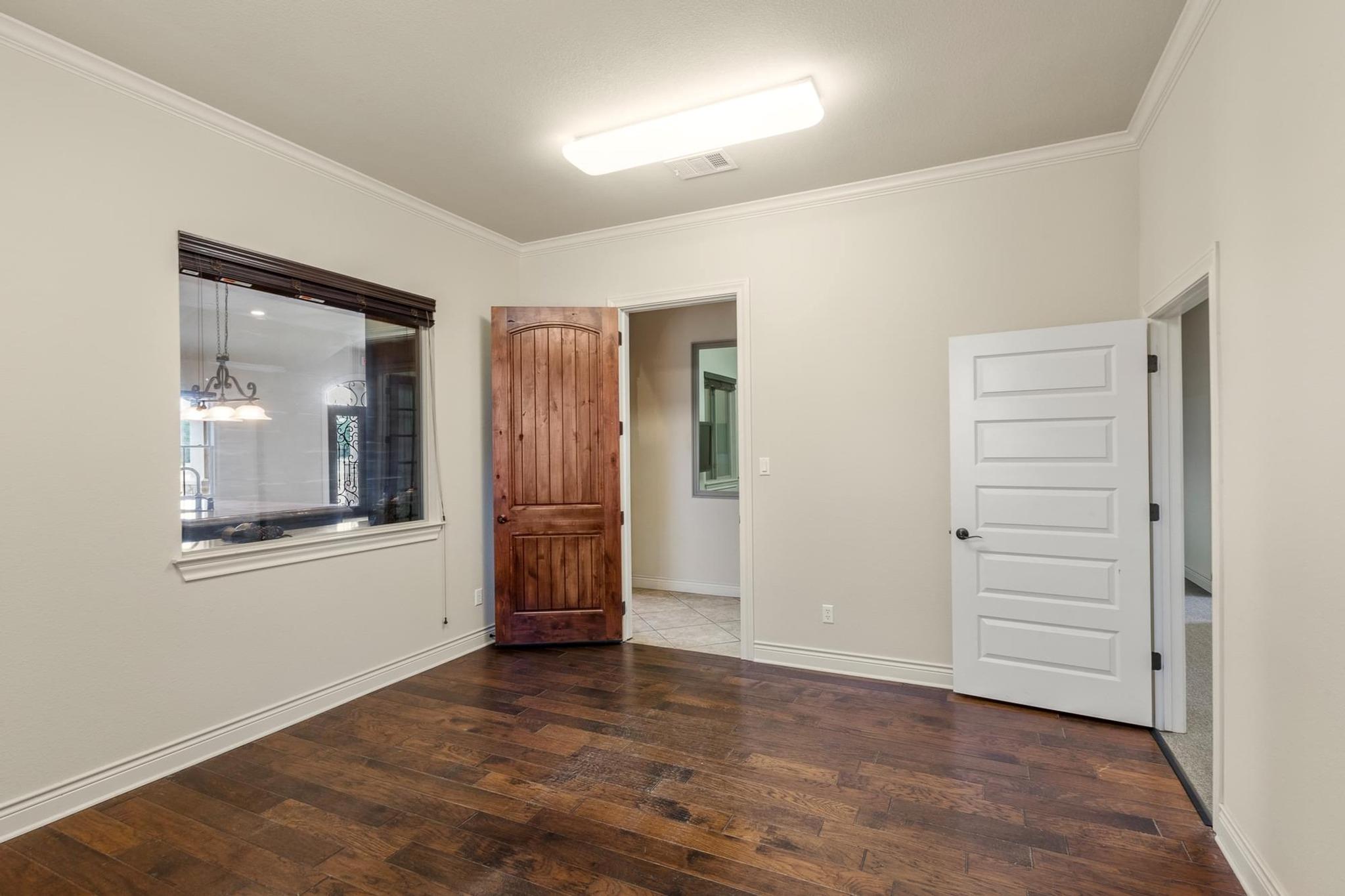 105 Applewood Dr, Cedar Creek, TX 78612