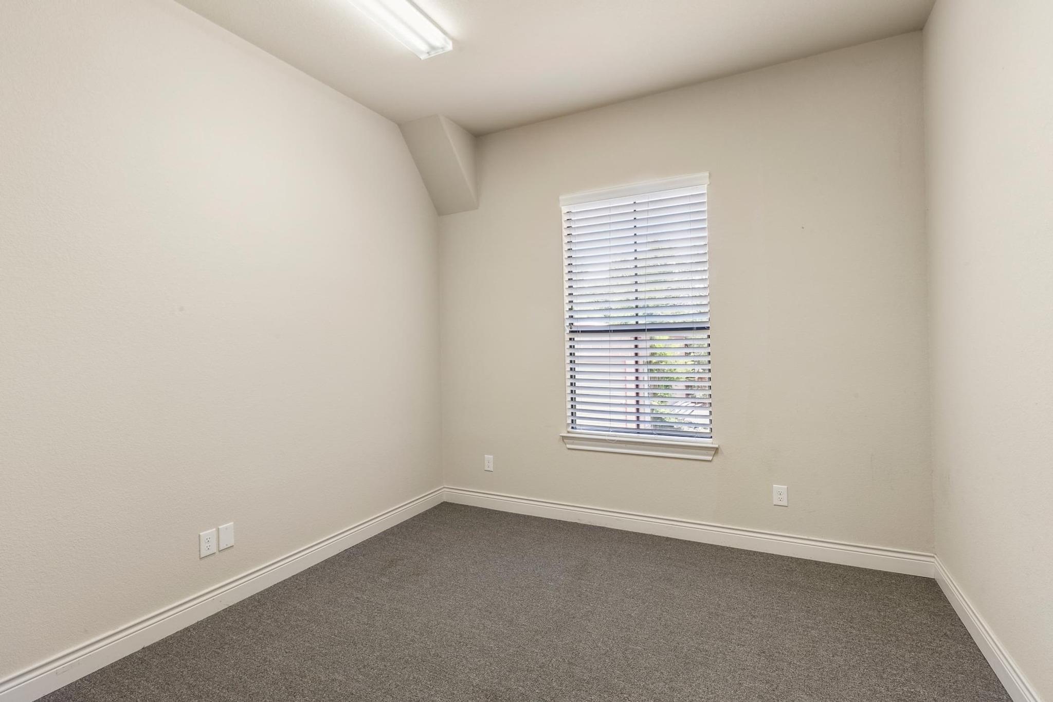 105 Applewood Dr, Cedar Creek, TX 78612
